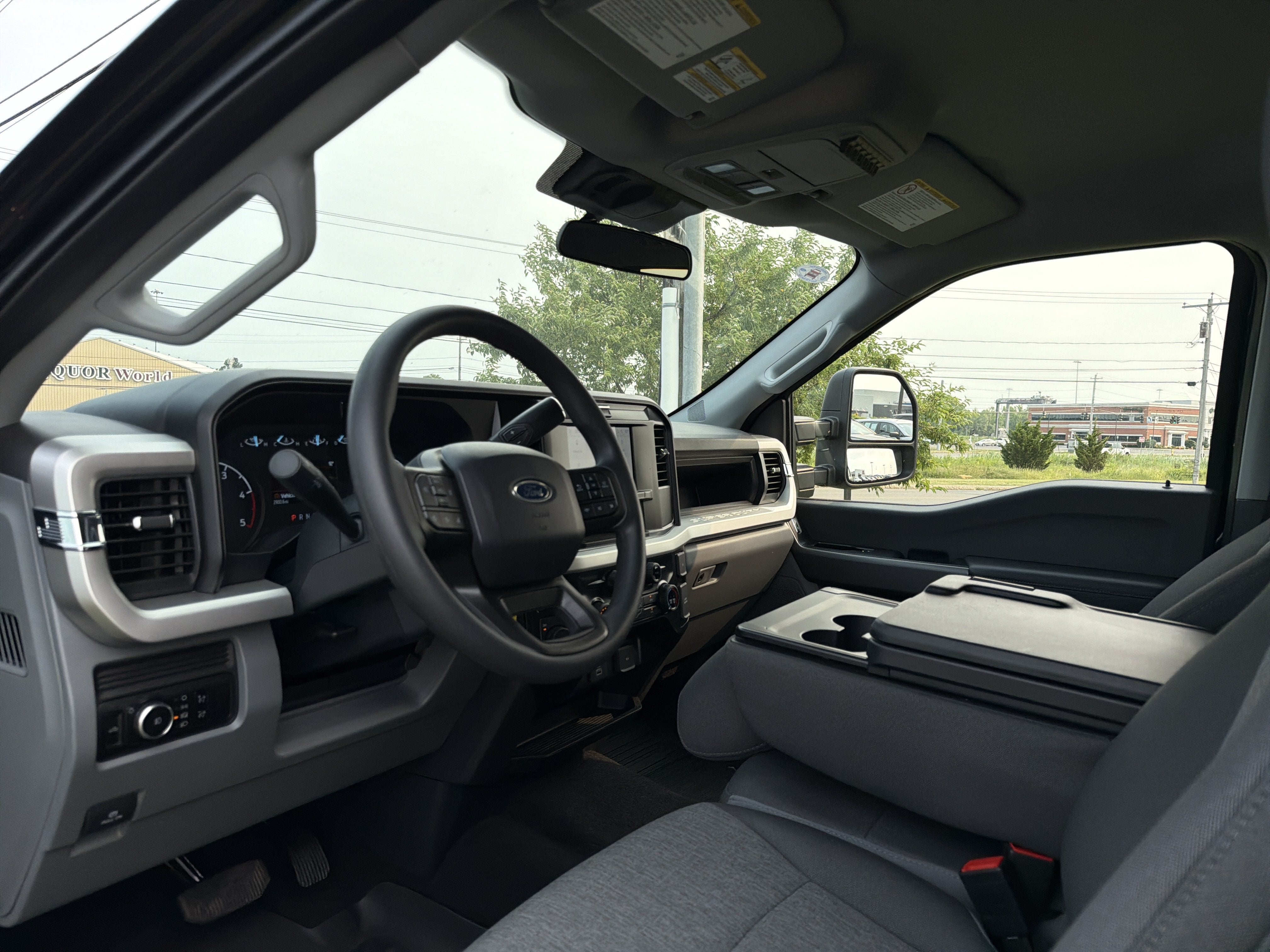 2025 Ford Super Duty F-250 SRW Base