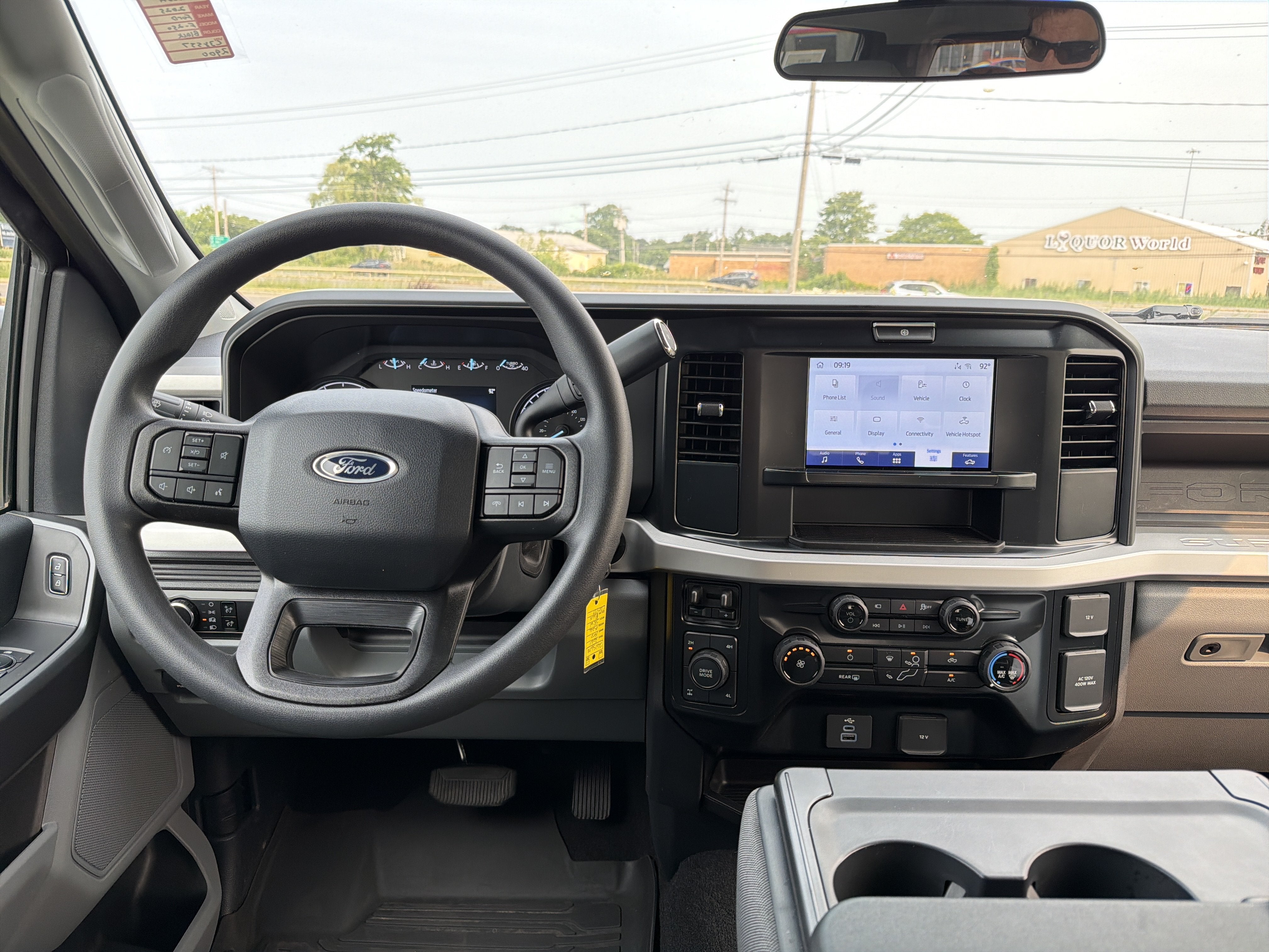 2025 Ford Super Duty F-250 SRW Base
