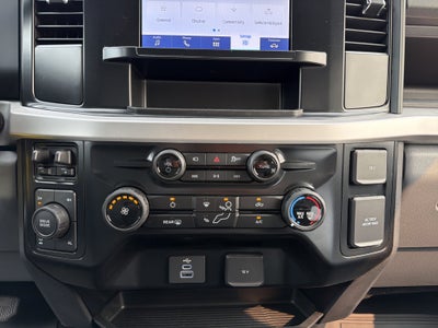 2025 Ford Super Duty F-250 SRW Base