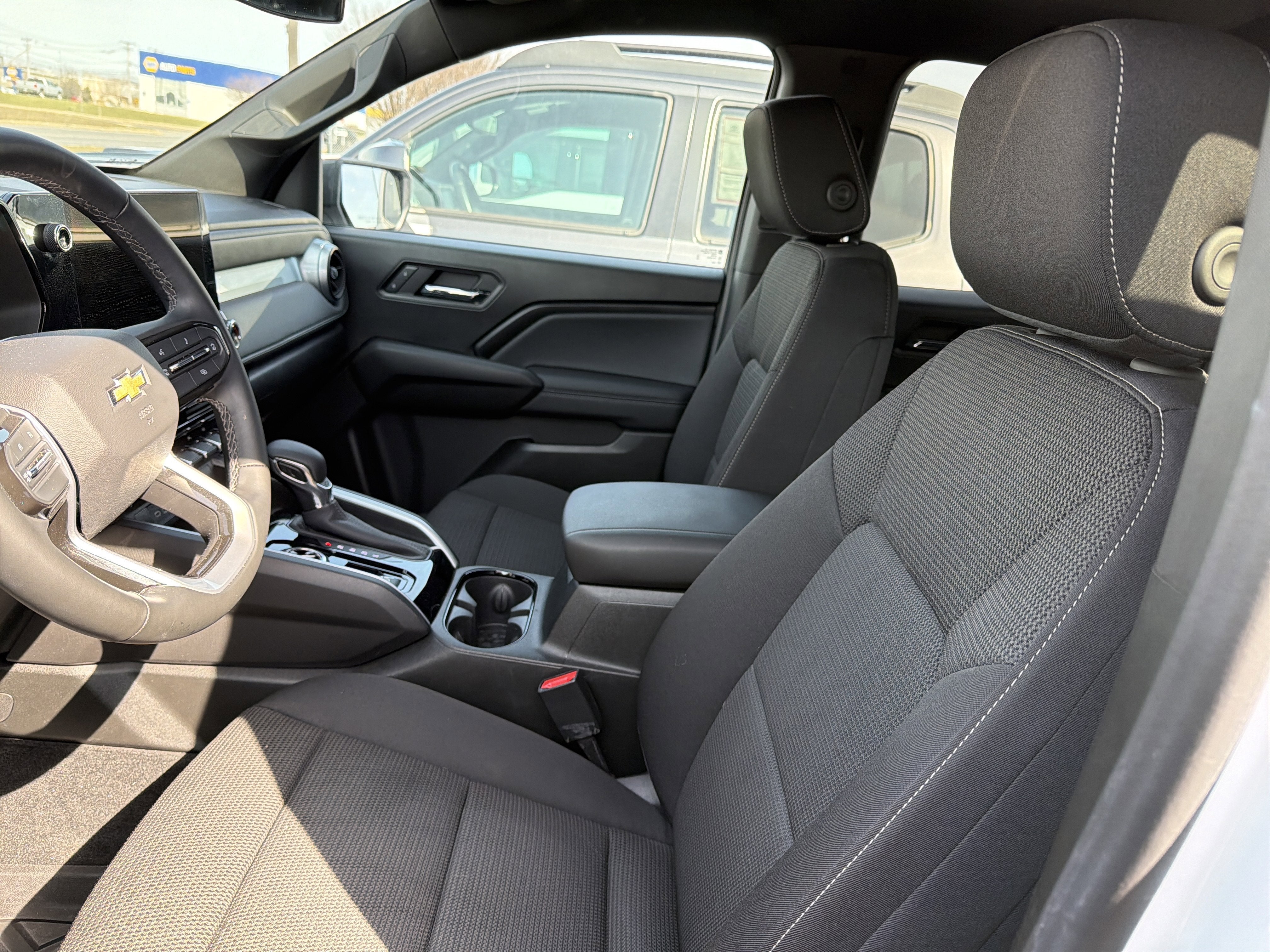 2024 Chevrolet Colorado 4WD LT