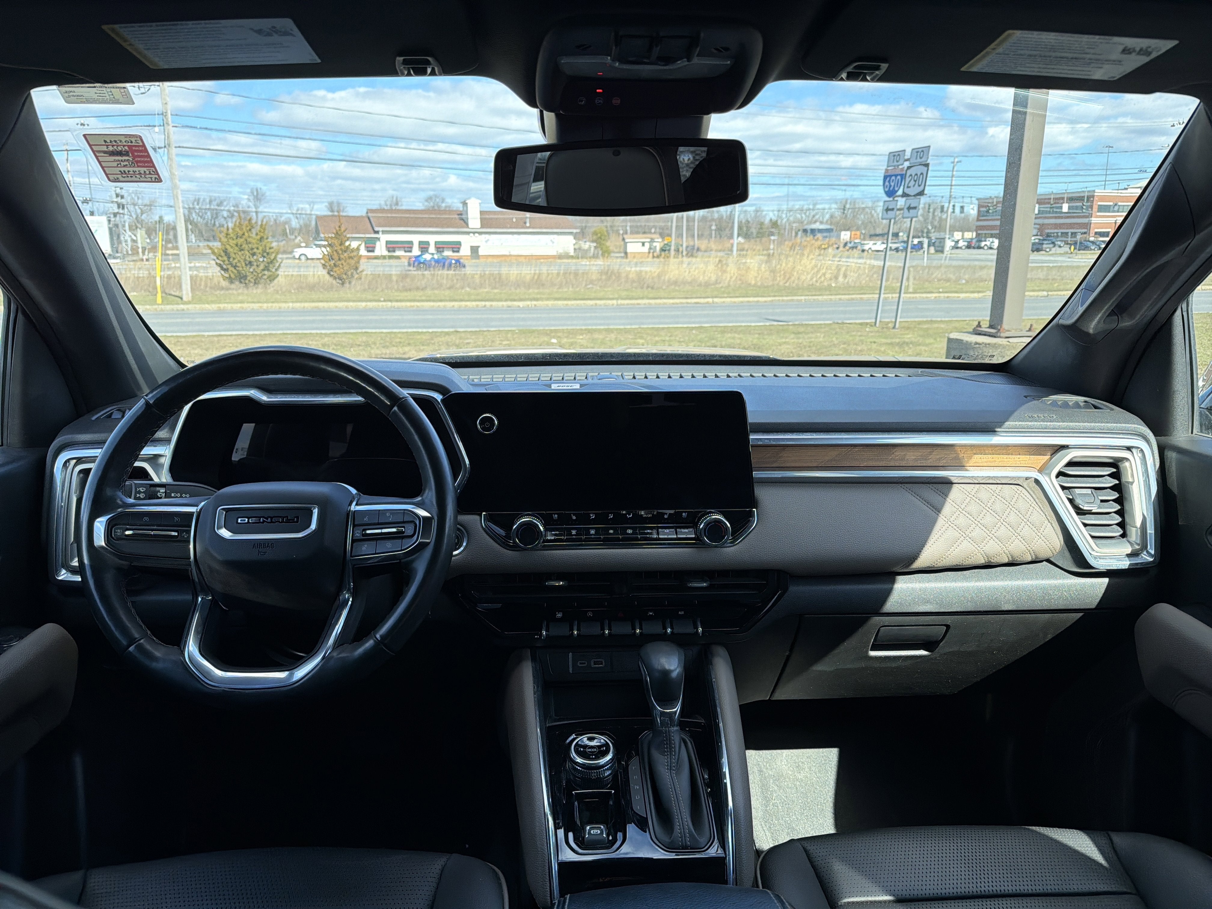 2023 GMC Canyon 4WD Denali