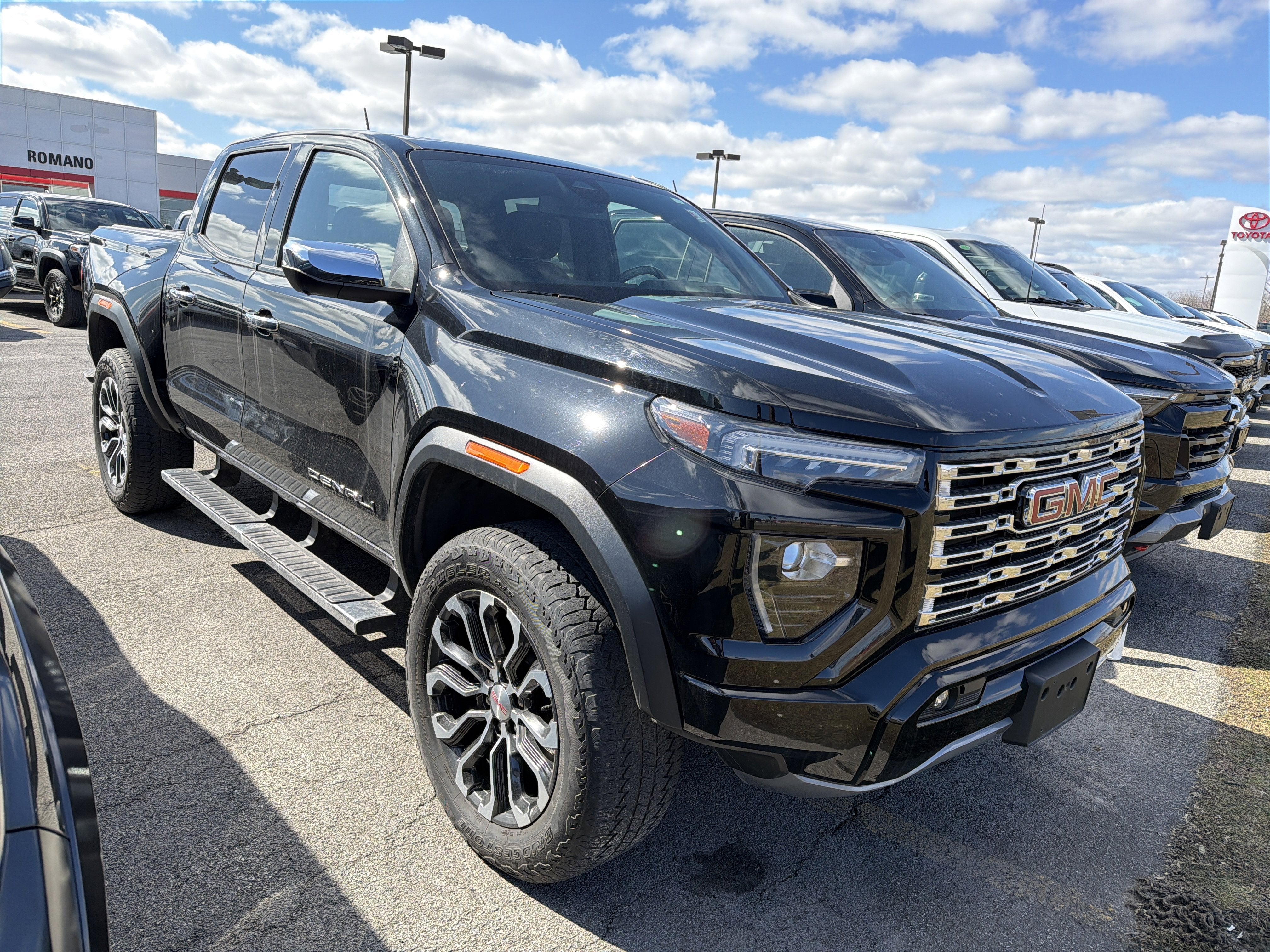 2023 GMC Canyon 4WD Denali