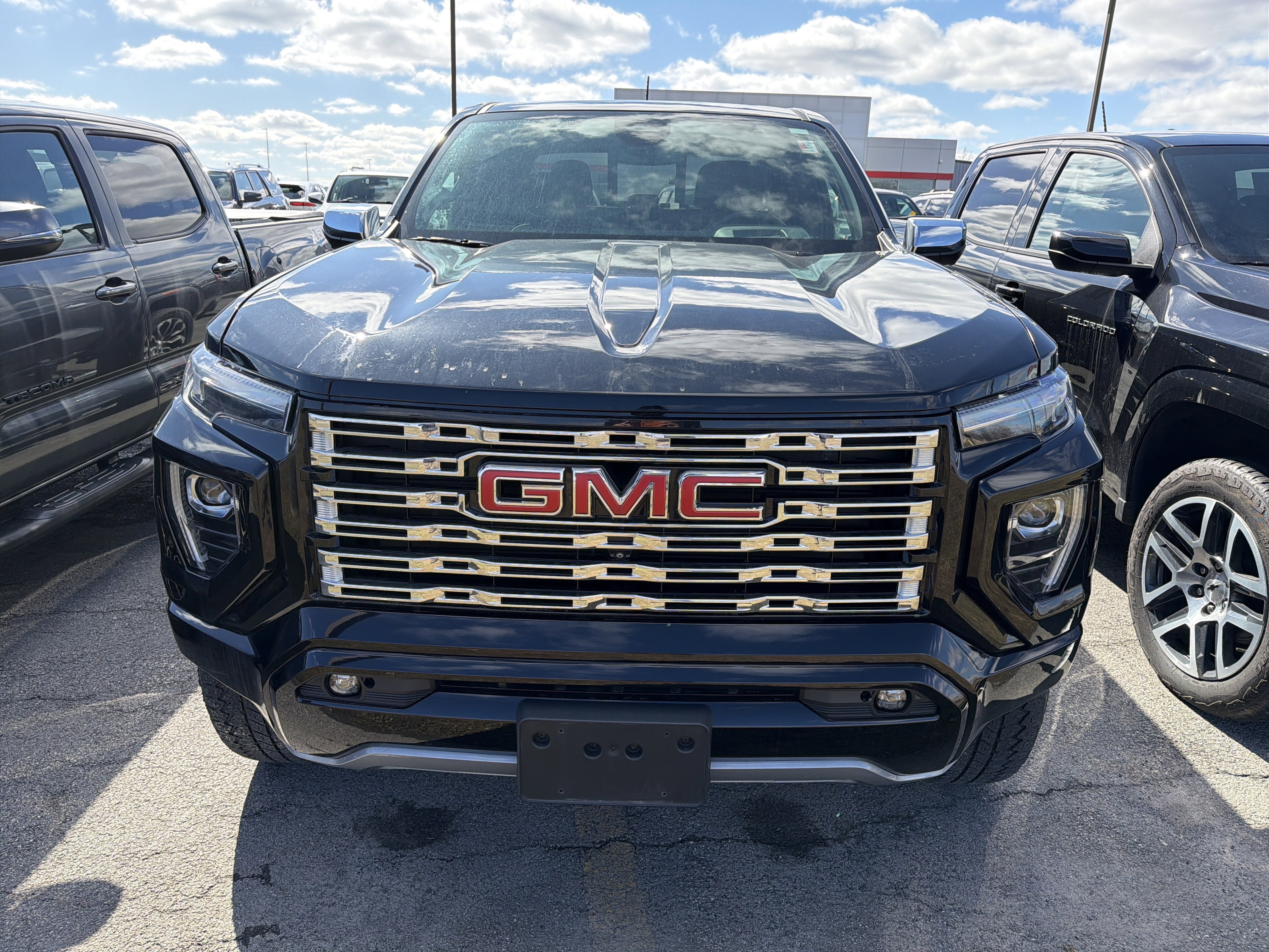 2023 GMC Canyon 4WD Denali