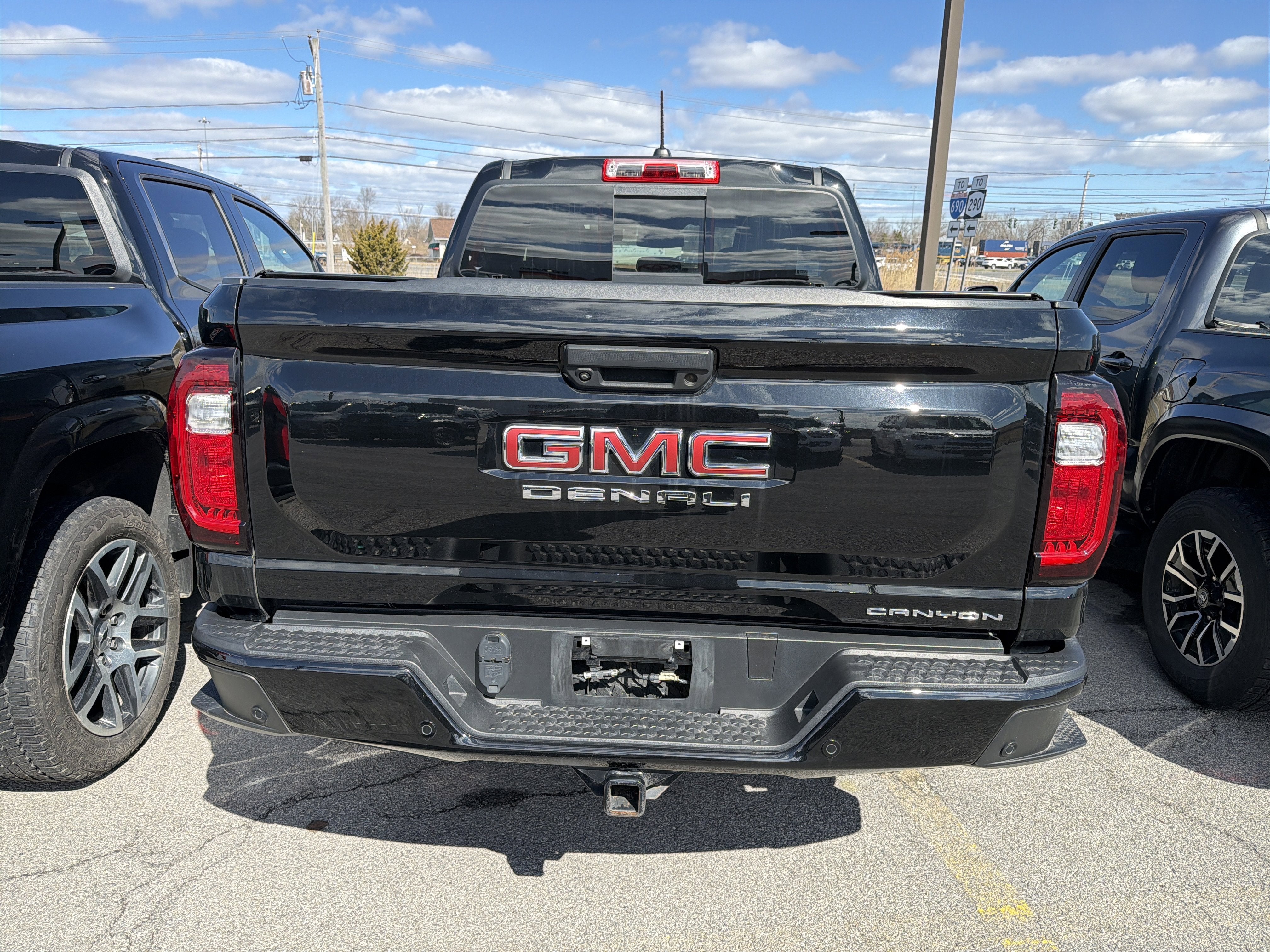 2023 GMC Canyon 4WD Denali