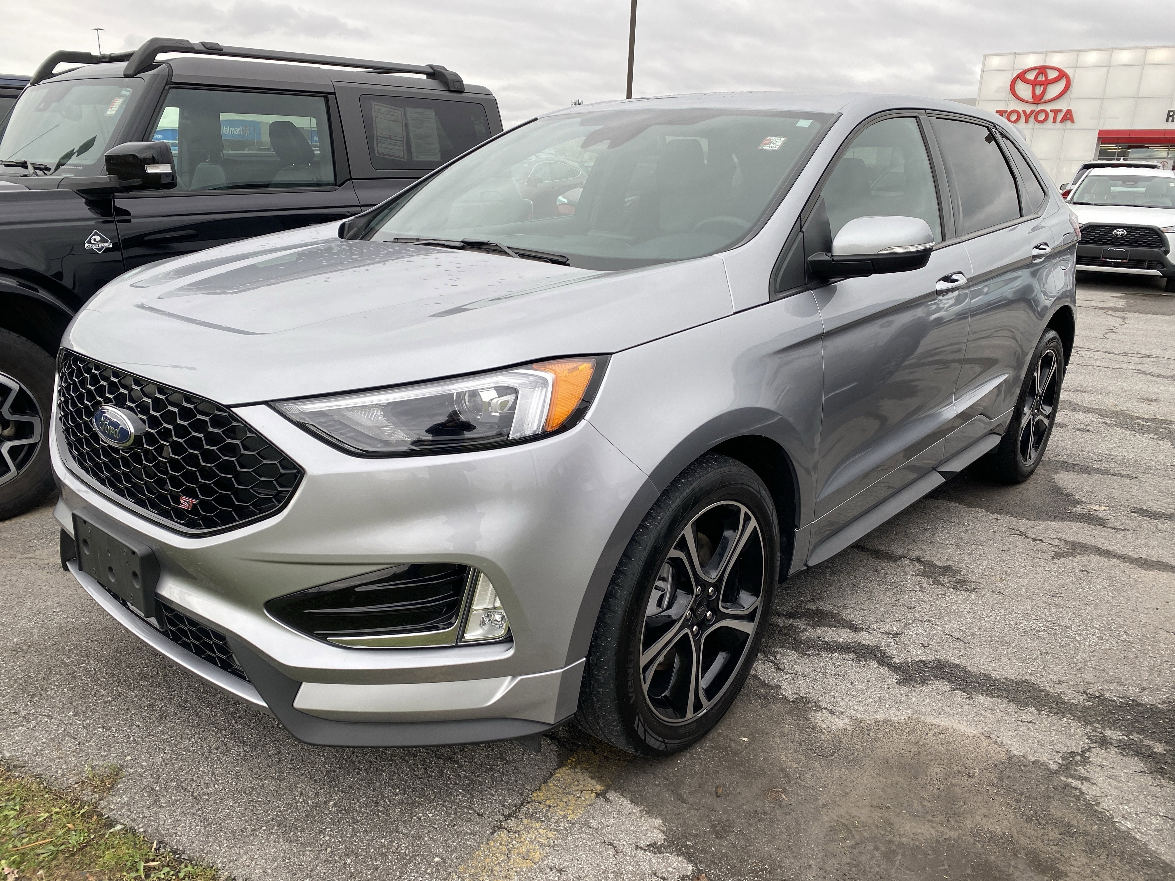 2022 Ford Edge ST