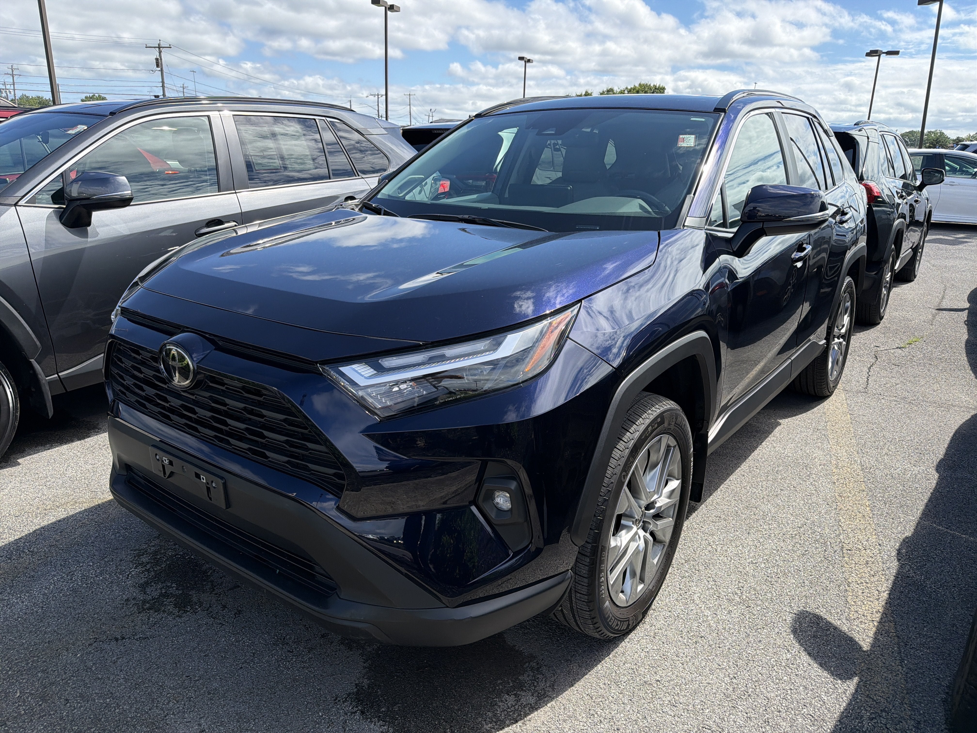 2023 Toyota RAV4 XLE Premium