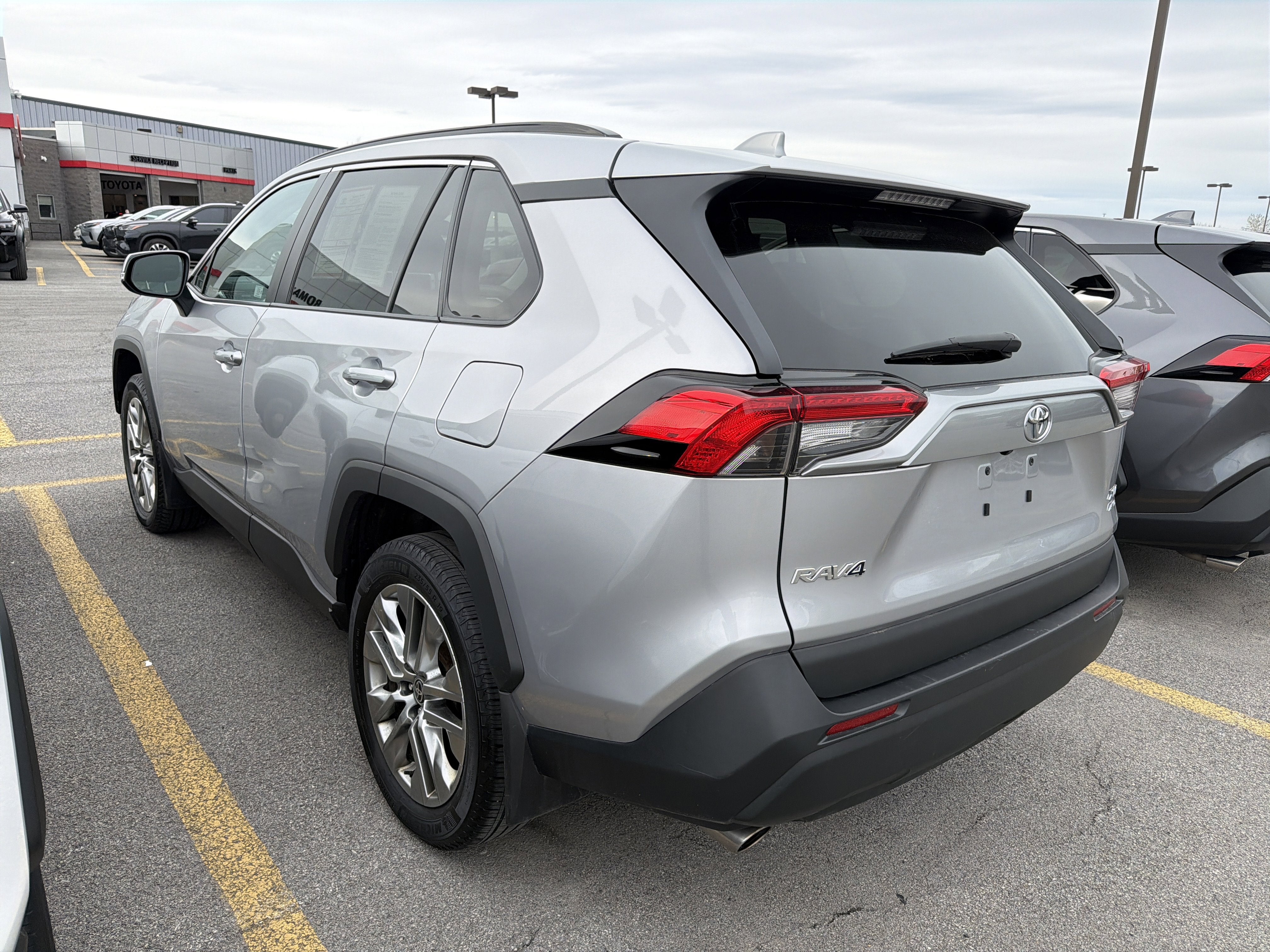 2023 Toyota RAV4 XLE Premium