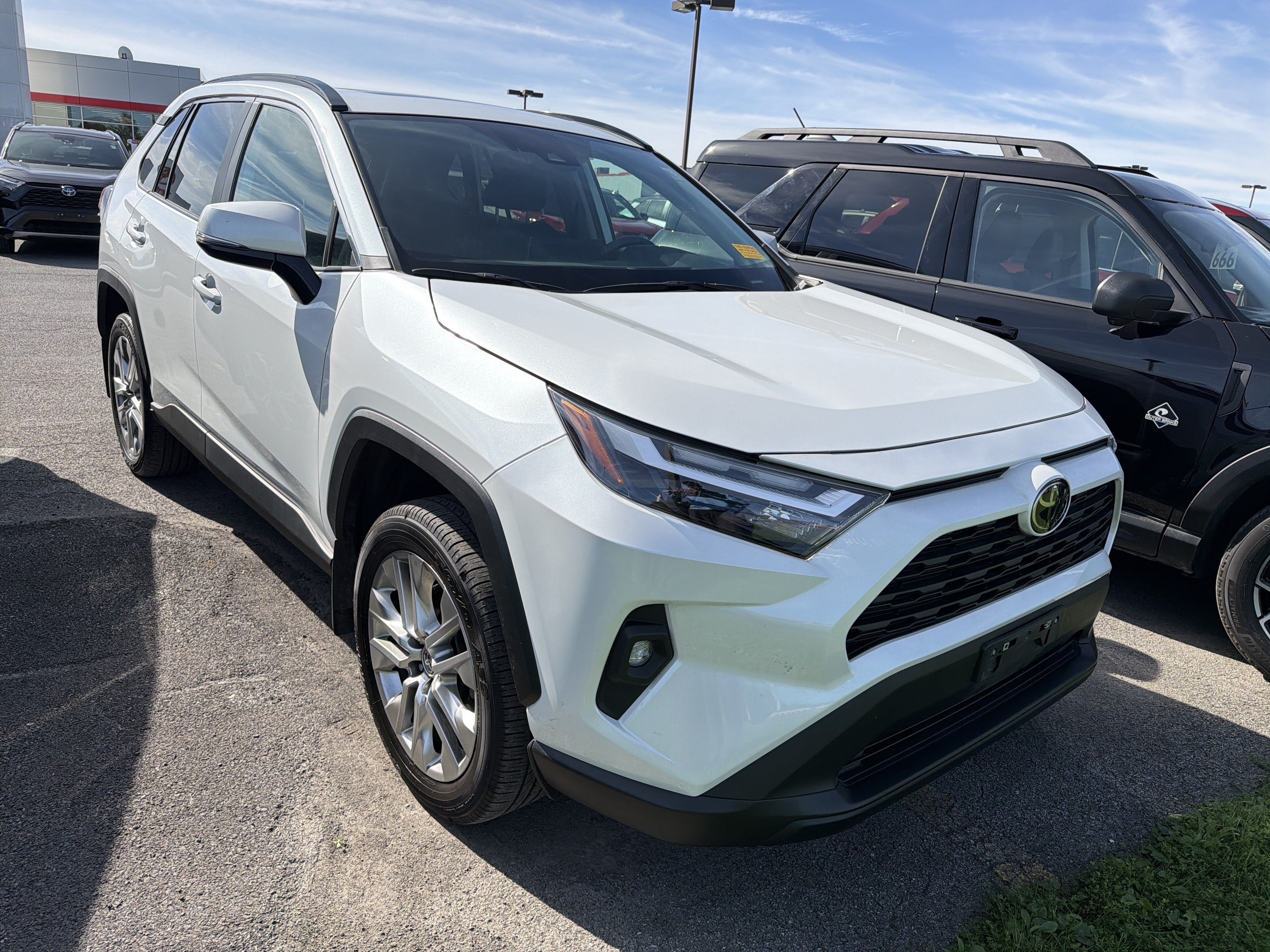 2023 Toyota RAV4 XLE Premium