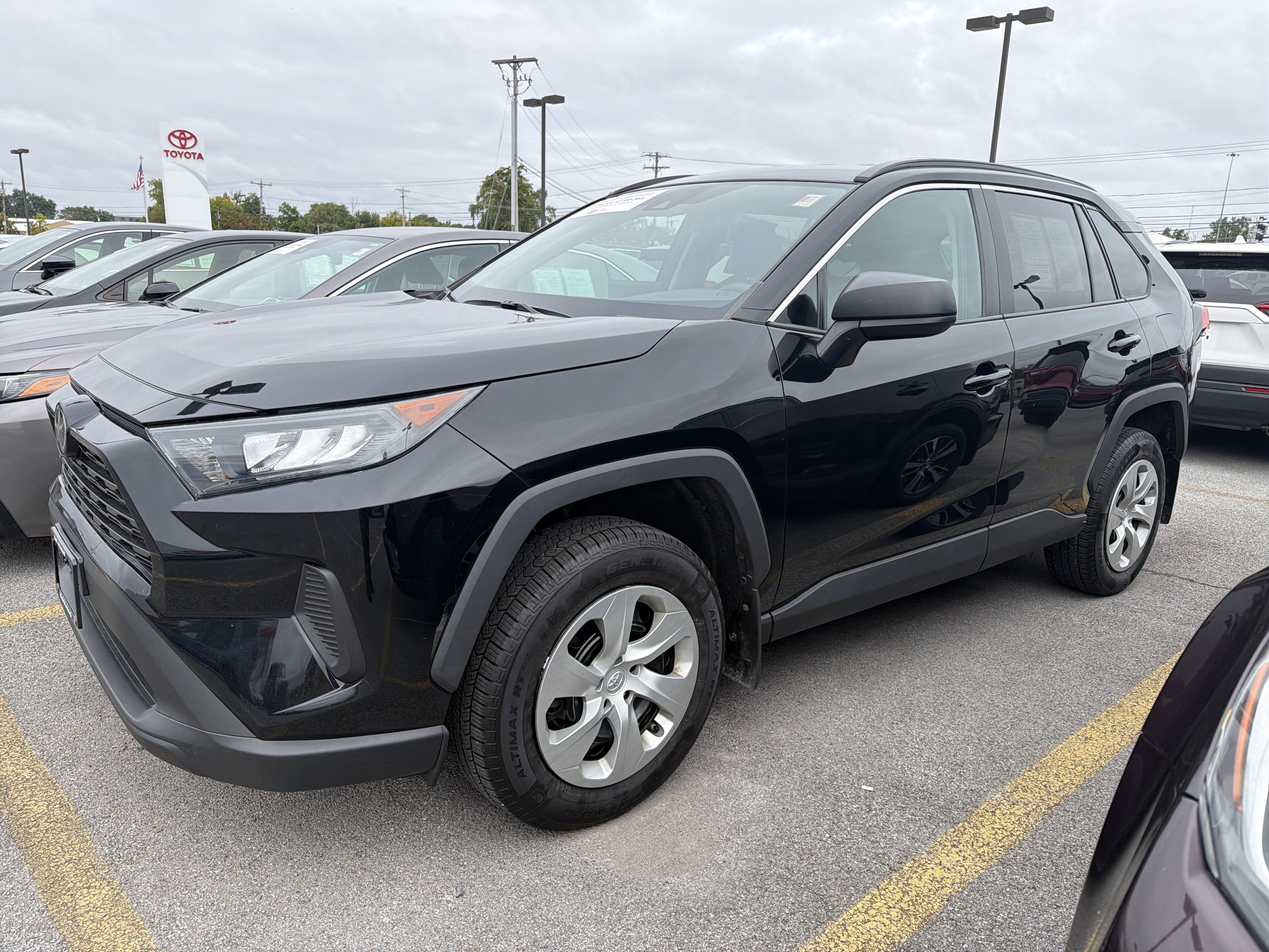 2021 Toyota RAV4 LE