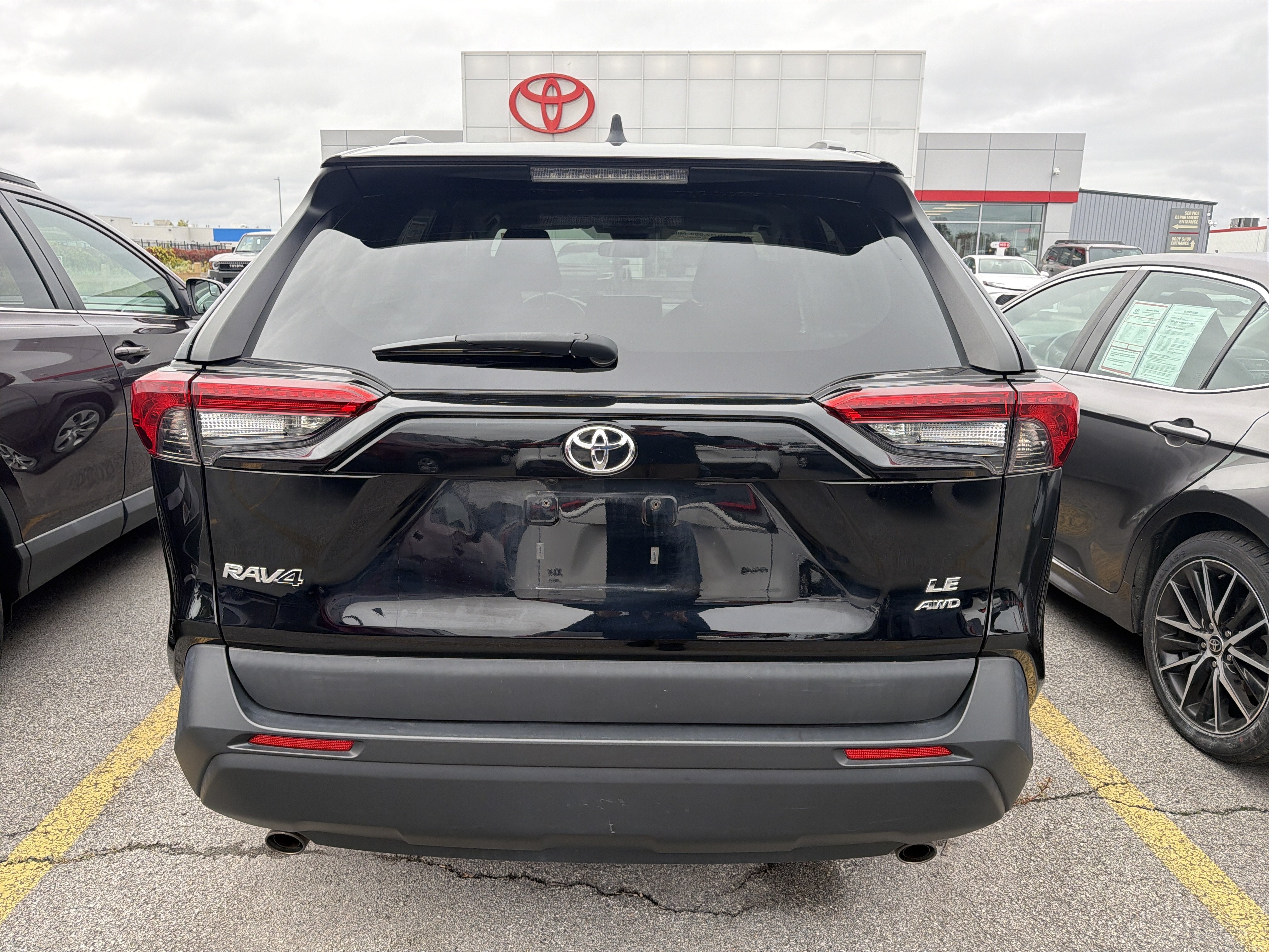 2021 Toyota RAV4 LE