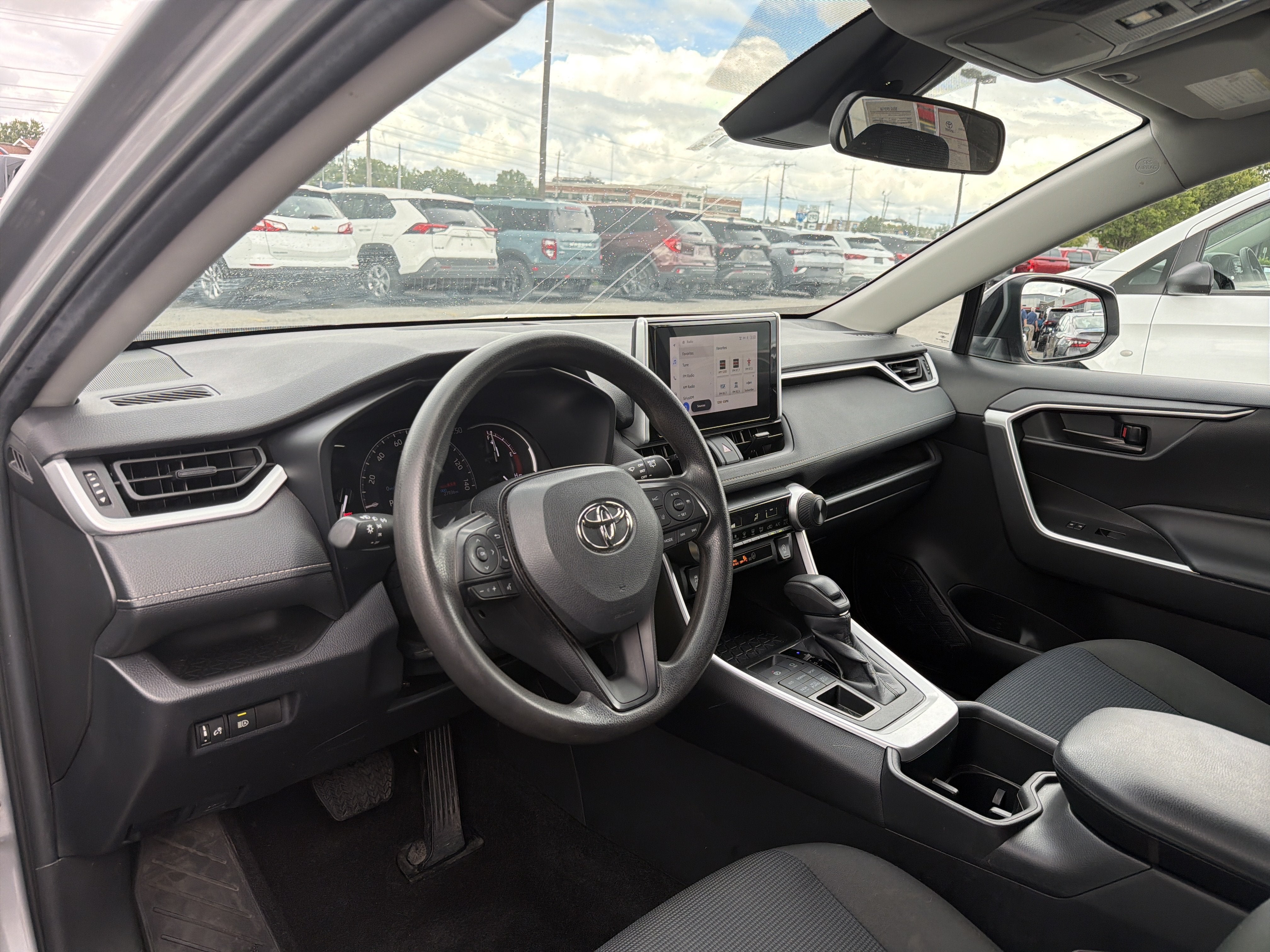 2023 Toyota RAV4 LE