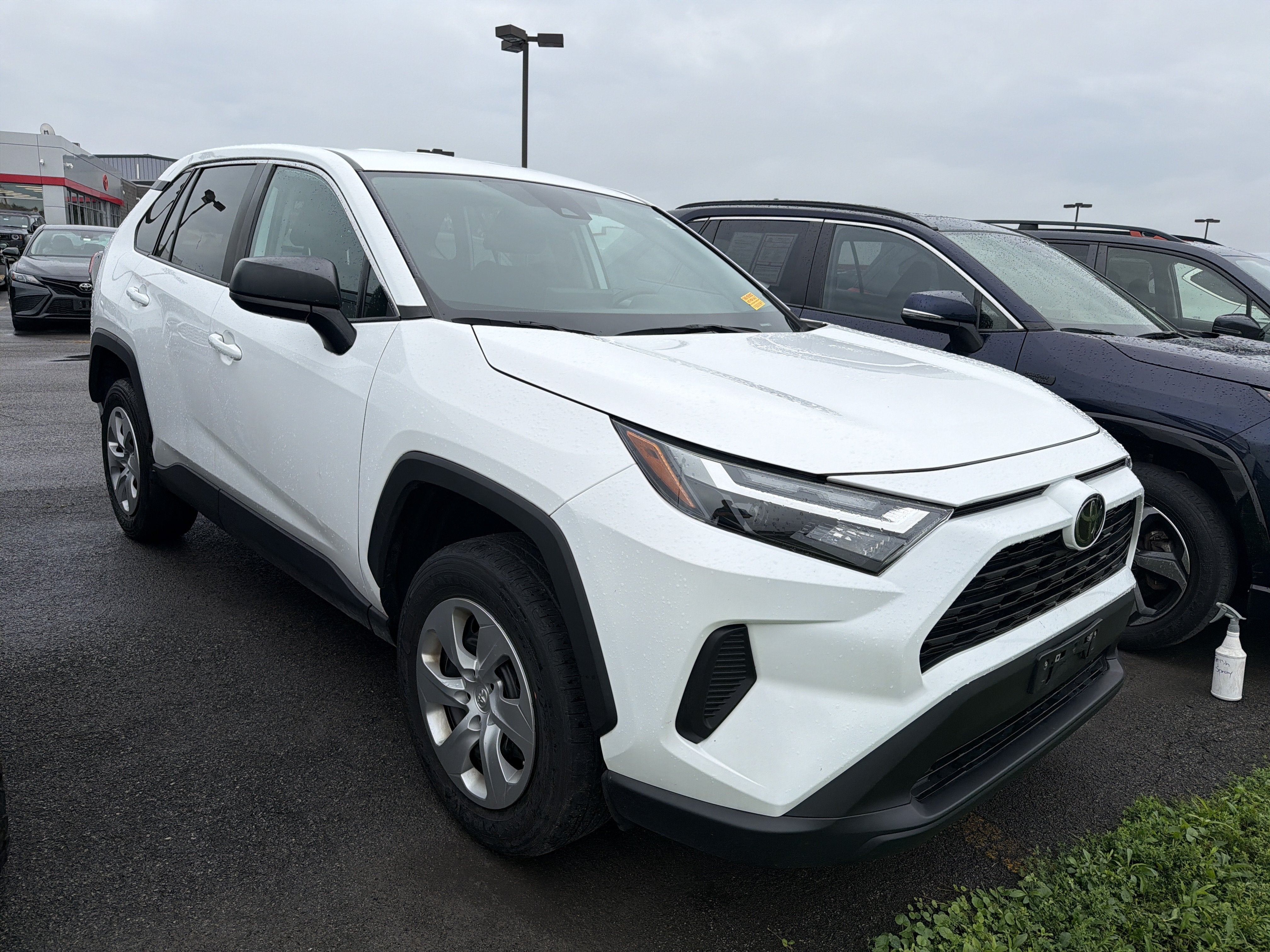 2023 Toyota RAV4 LE