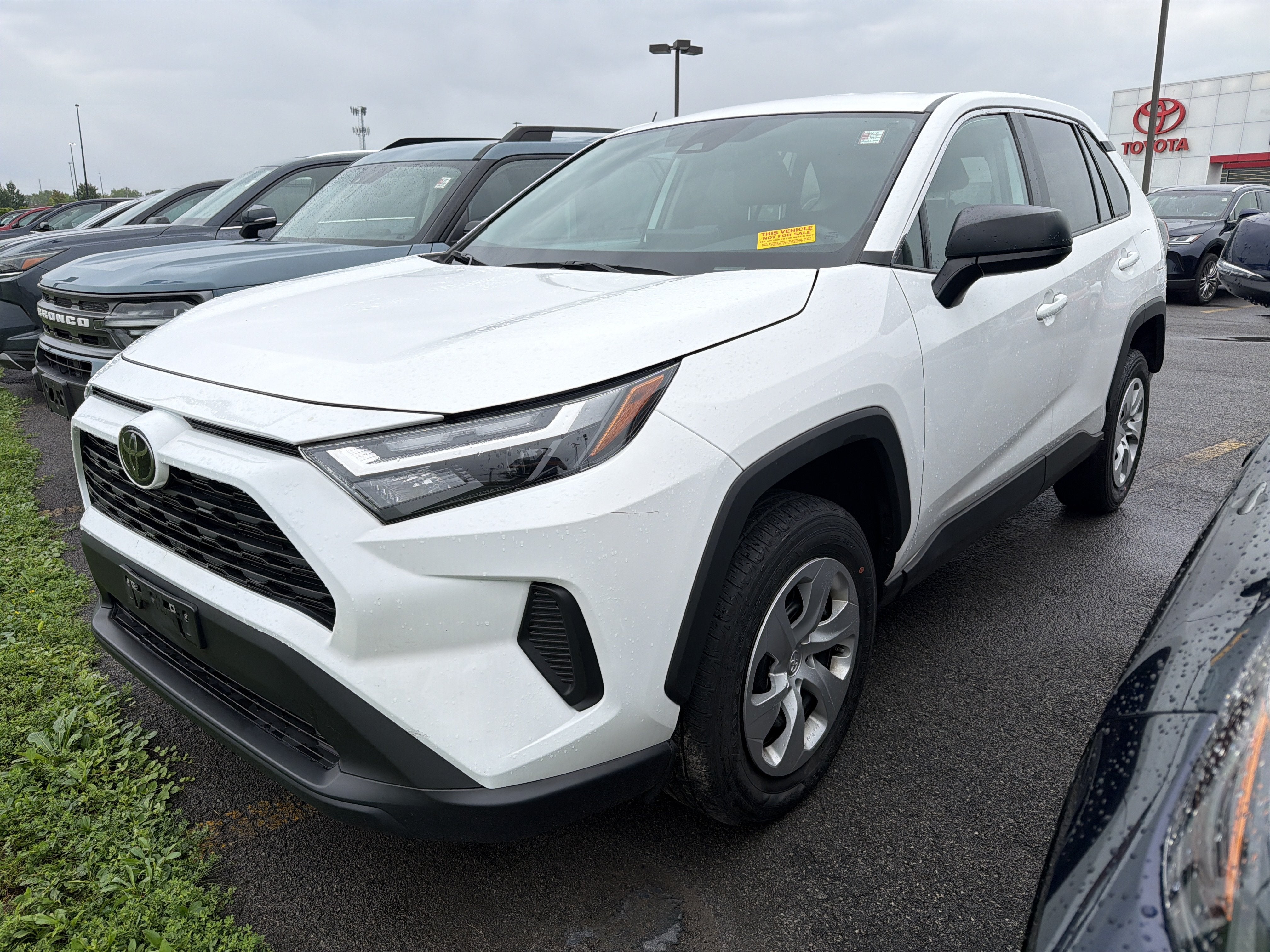 2023 Toyota RAV4 LE