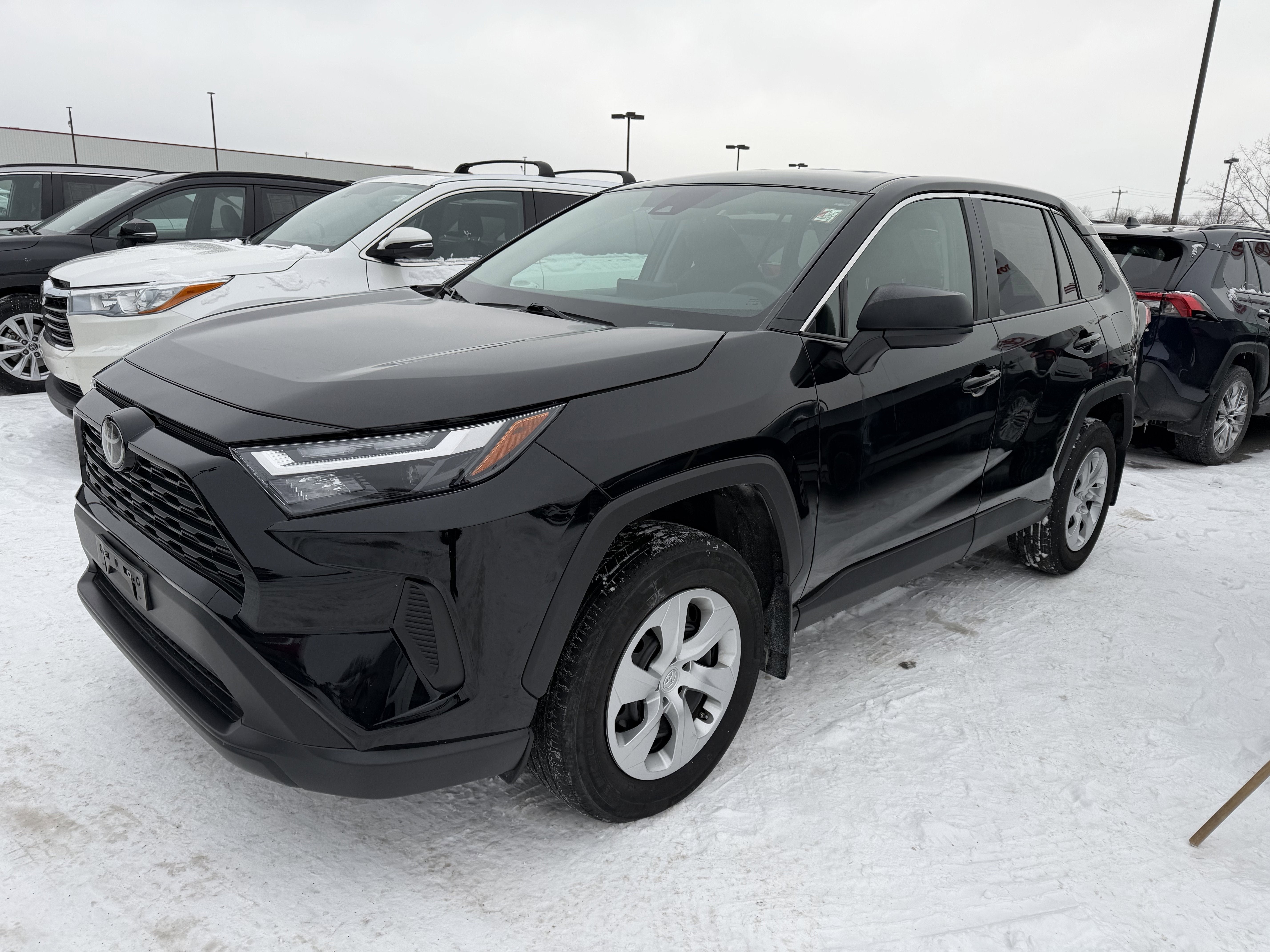 2023 Toyota RAV4 LE