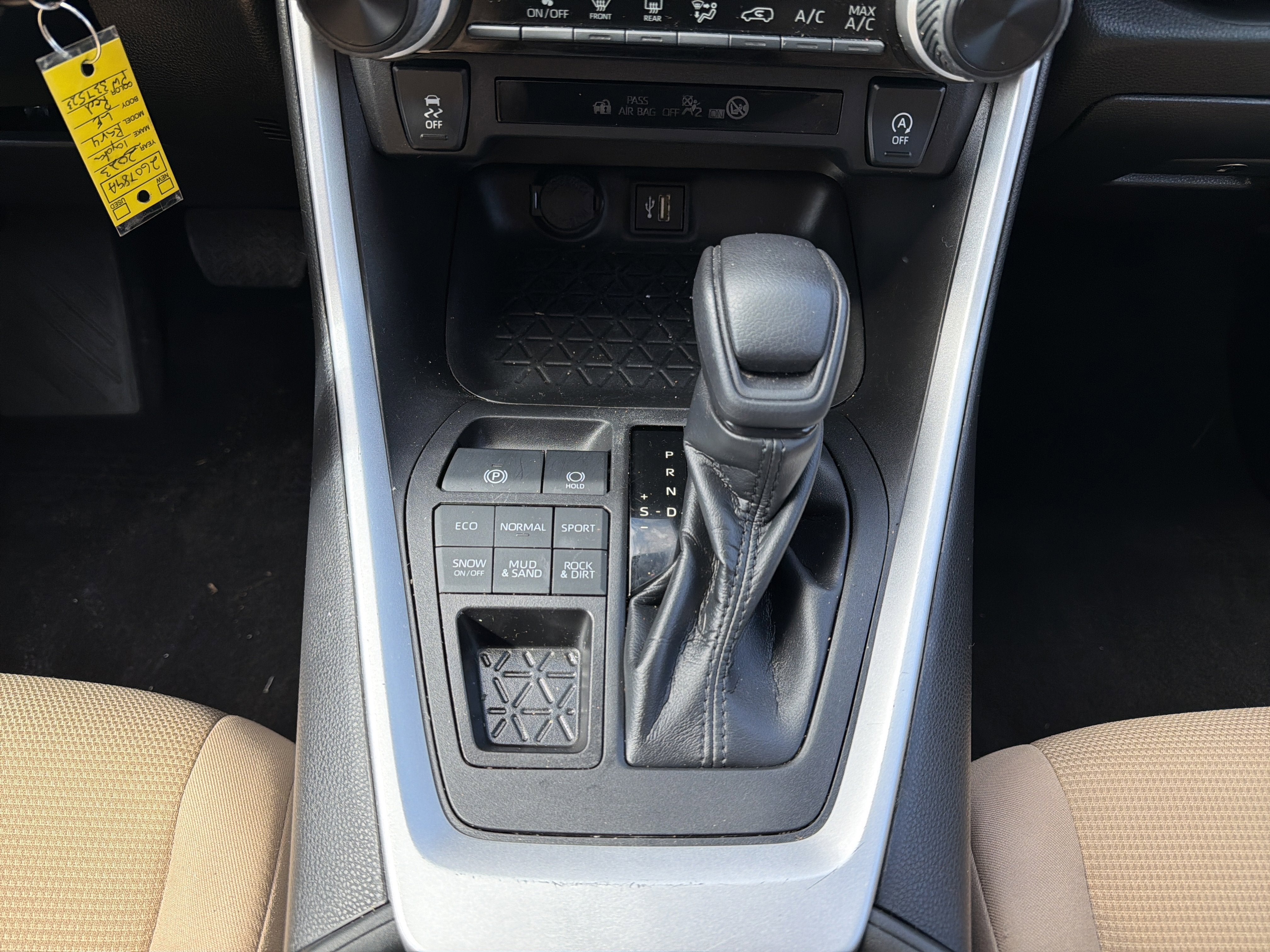 2023 Toyota RAV4 LE