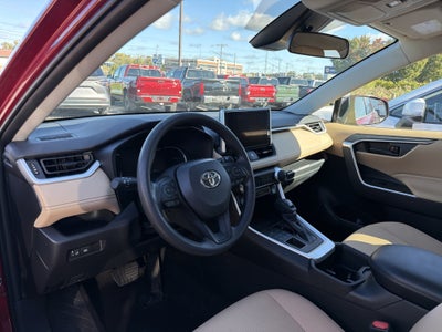 2023 Toyota RAV4 LE