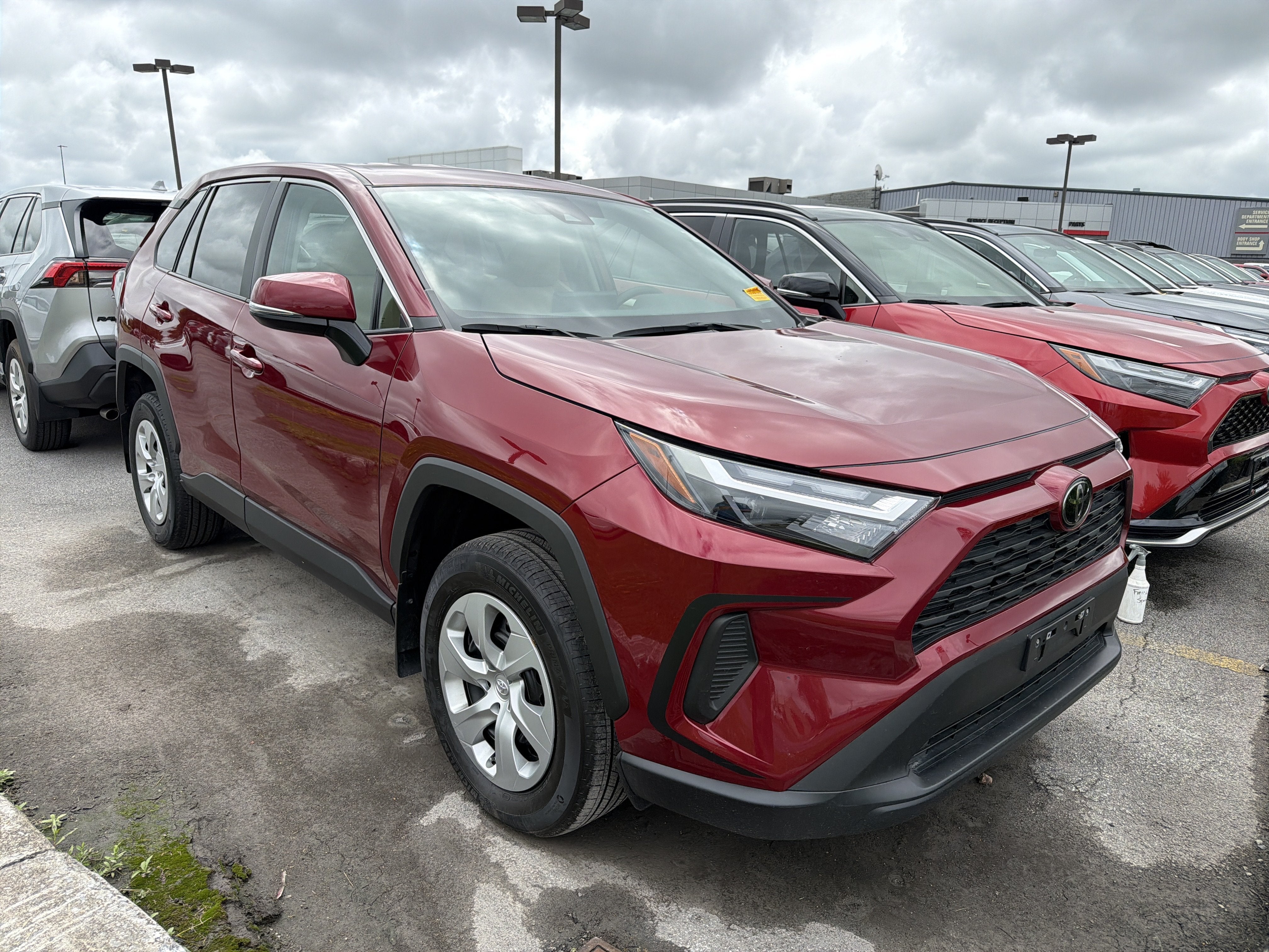 2023 Toyota RAV4 LE