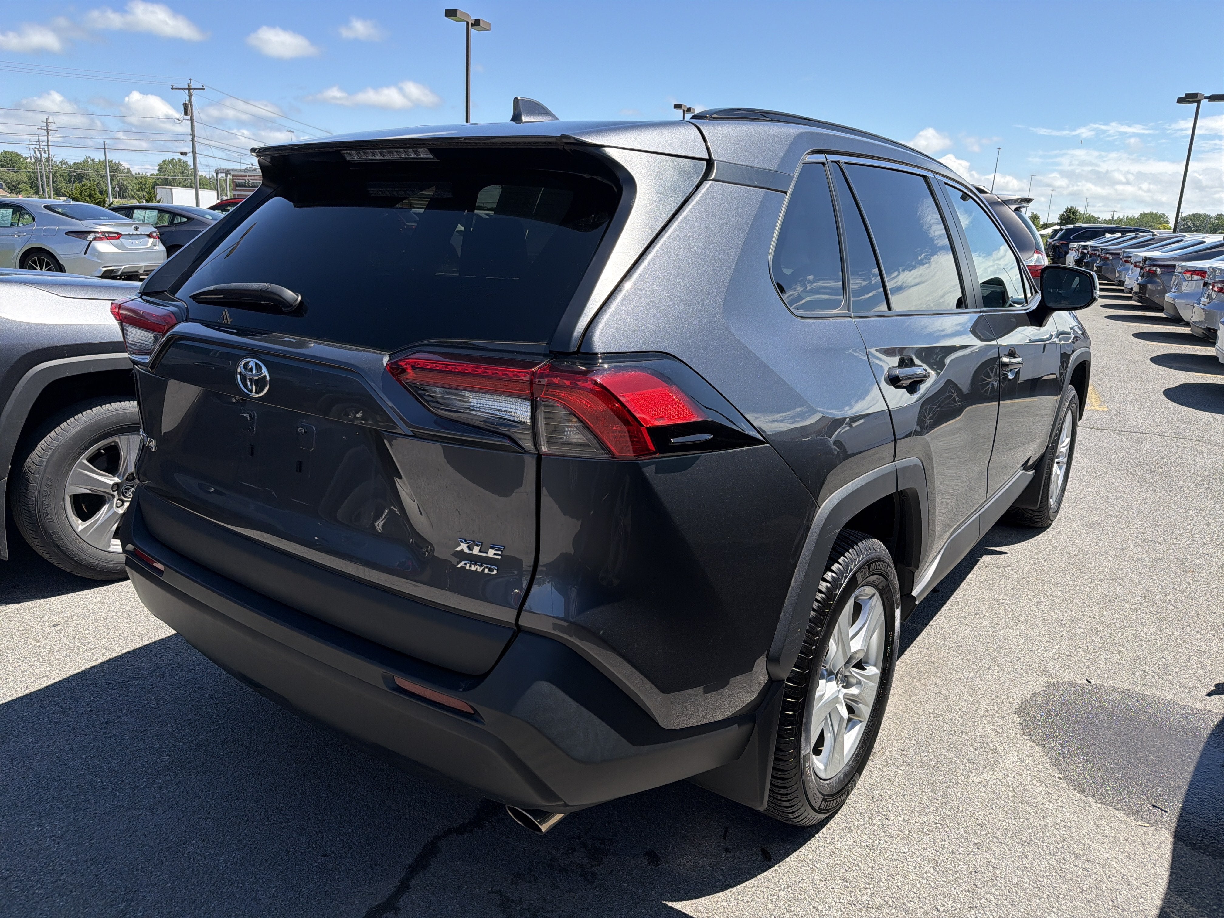 2021 Toyota RAV4 XLE