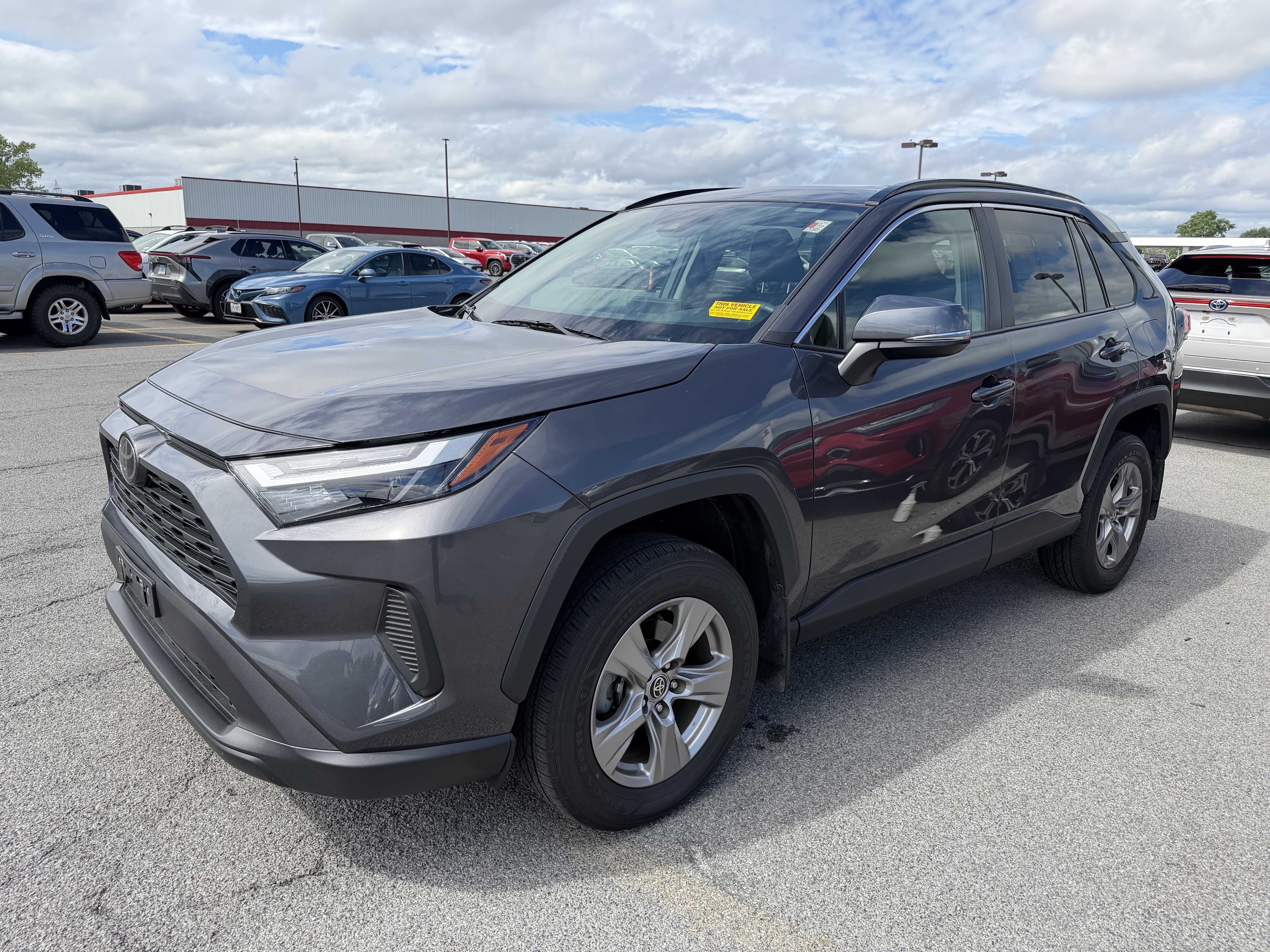2023 Toyota RAV4 XLE