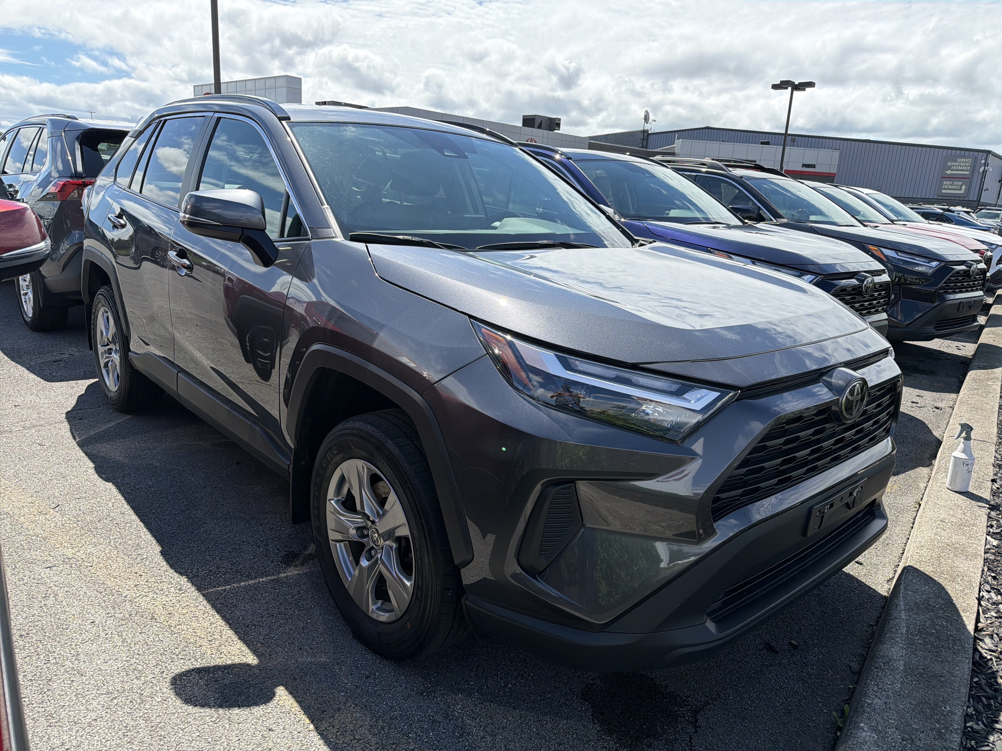 2023 Toyota RAV4 XLE