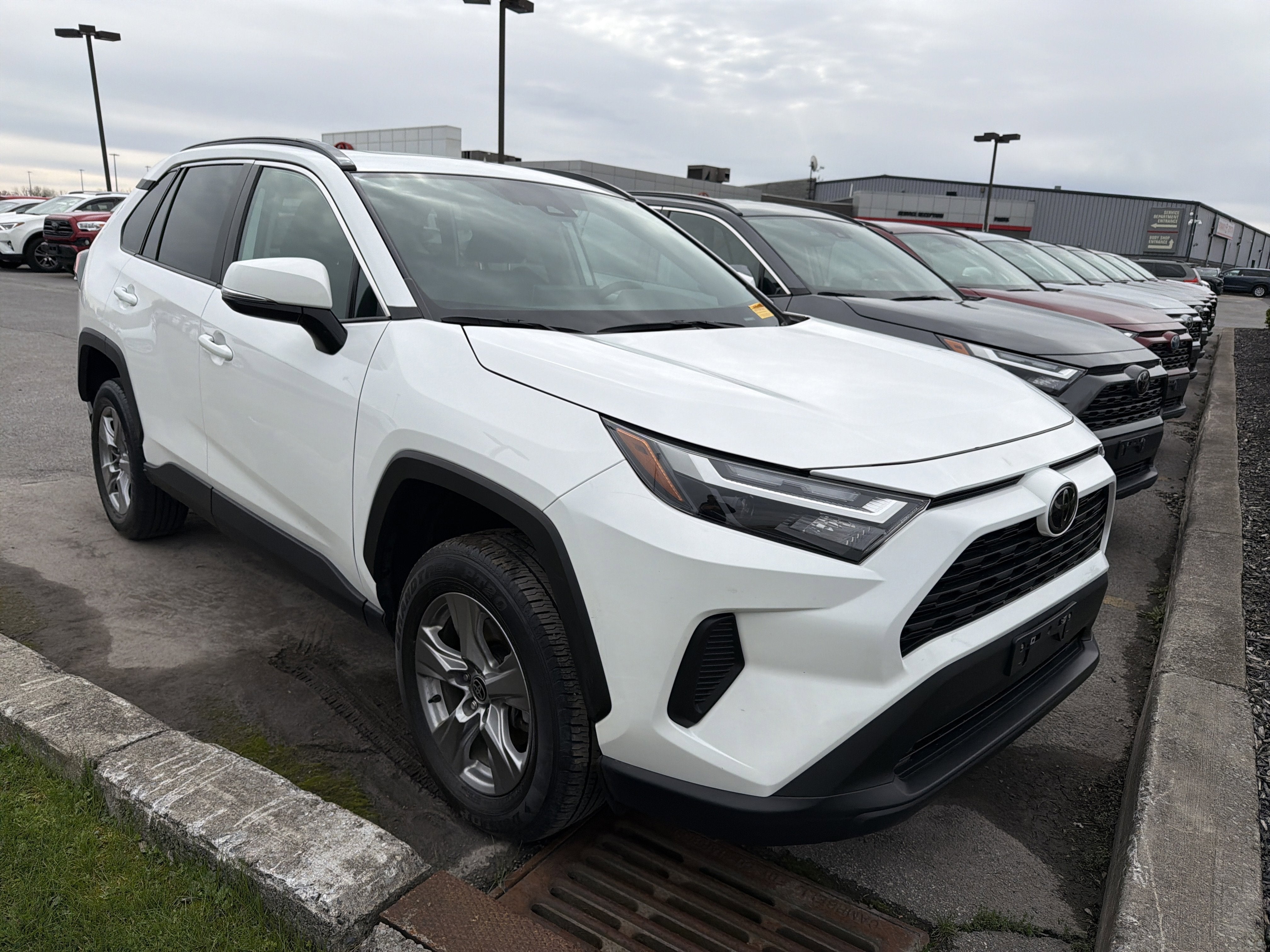 2023 Toyota RAV4 XLE