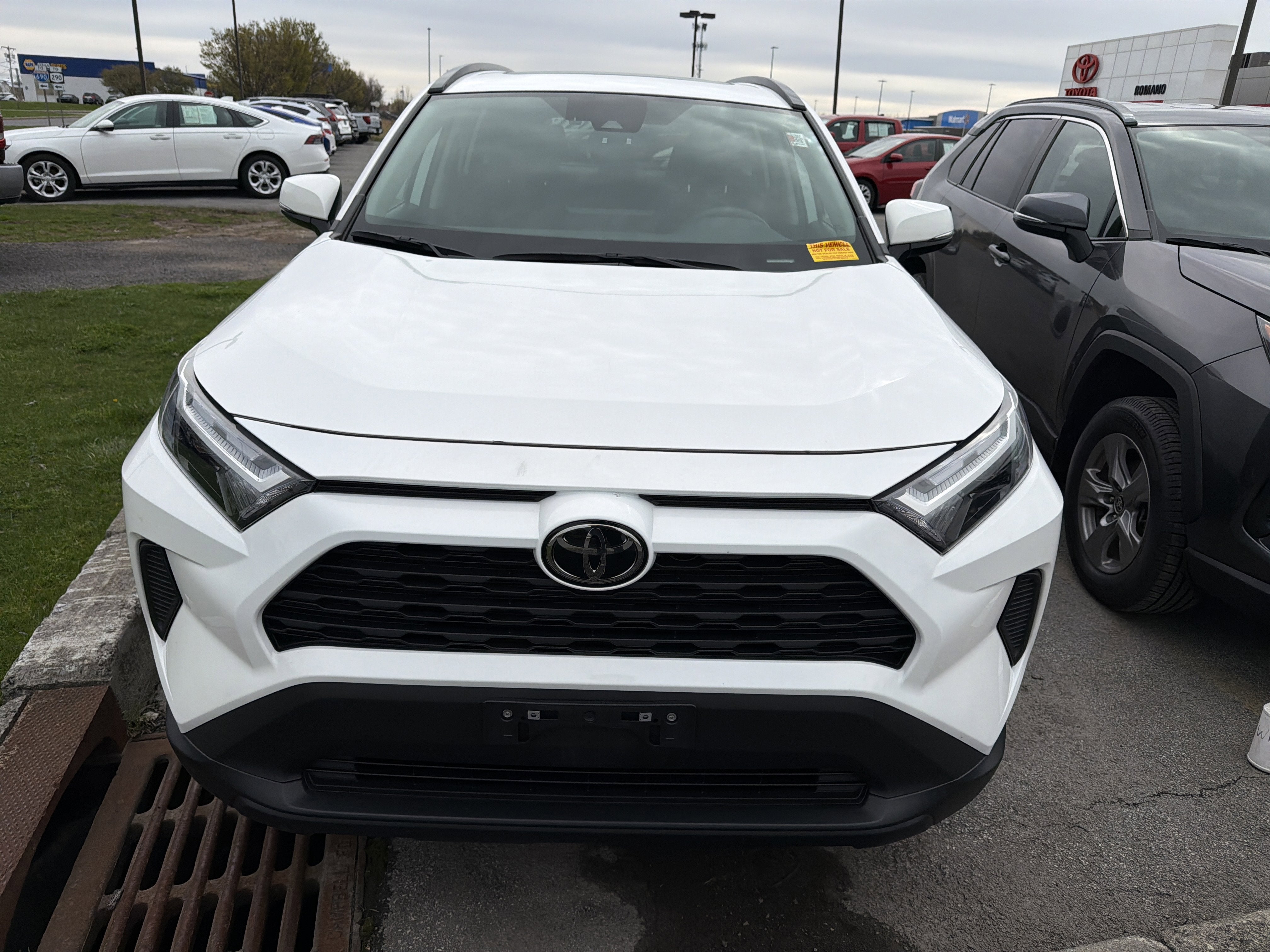 2023 Toyota RAV4 XLE