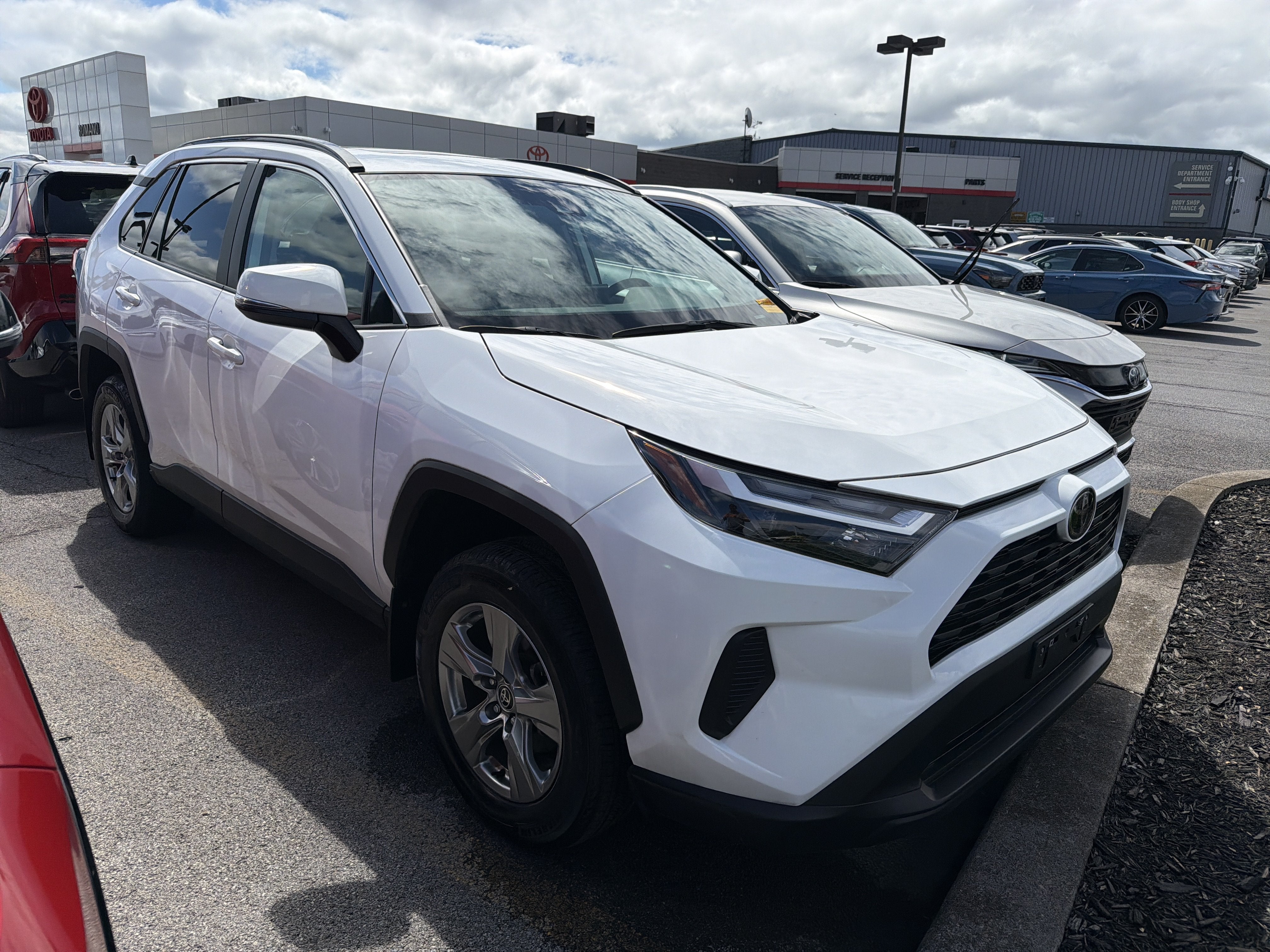 2024 Toyota RAV4 XLE