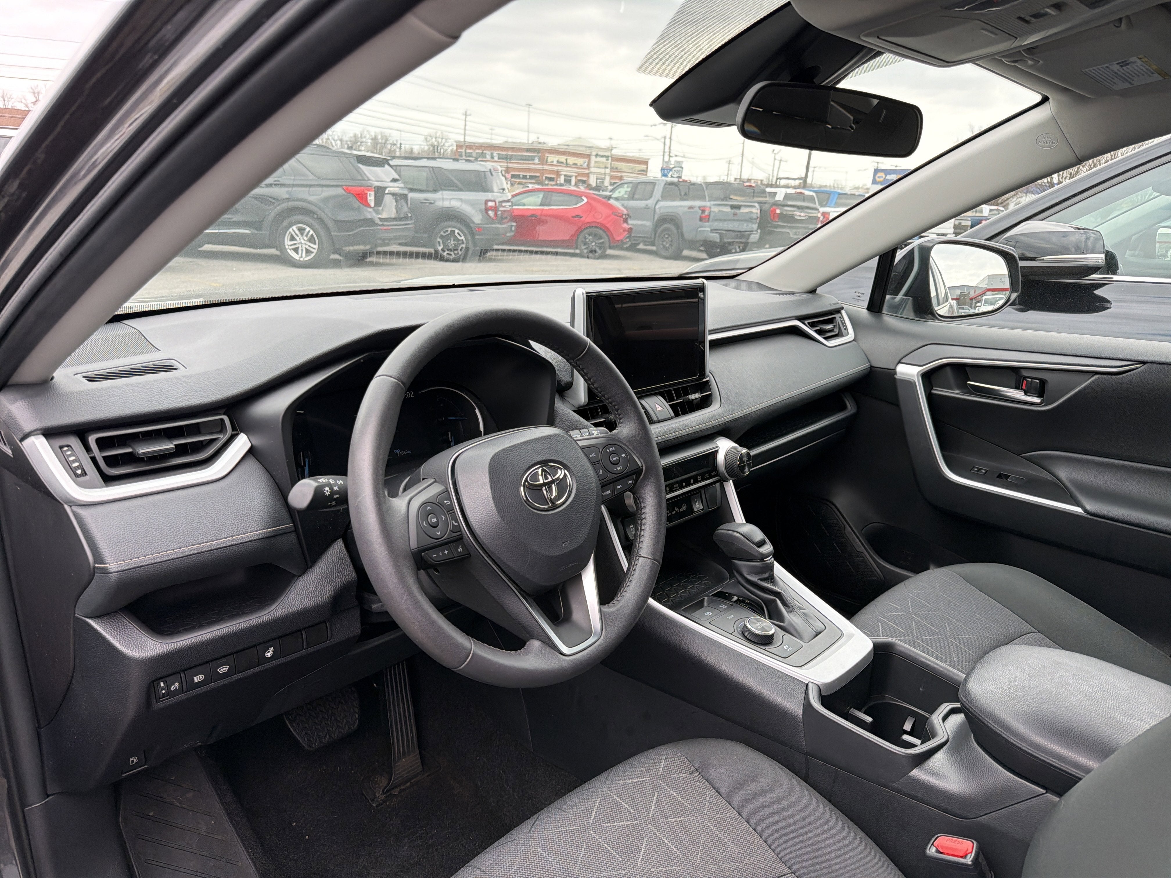 2024 Toyota RAV4 Hybrid XLE