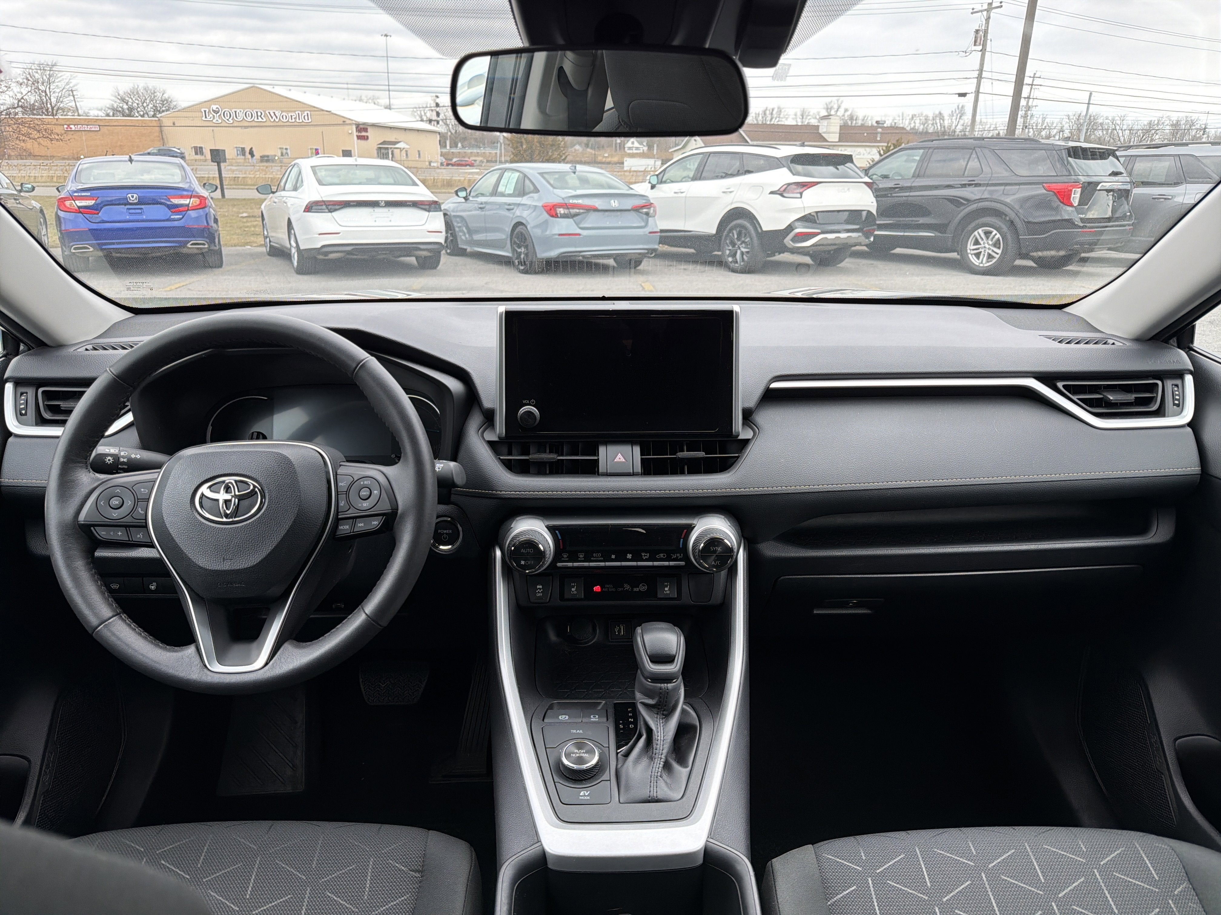 2024 Toyota RAV4 Hybrid XLE