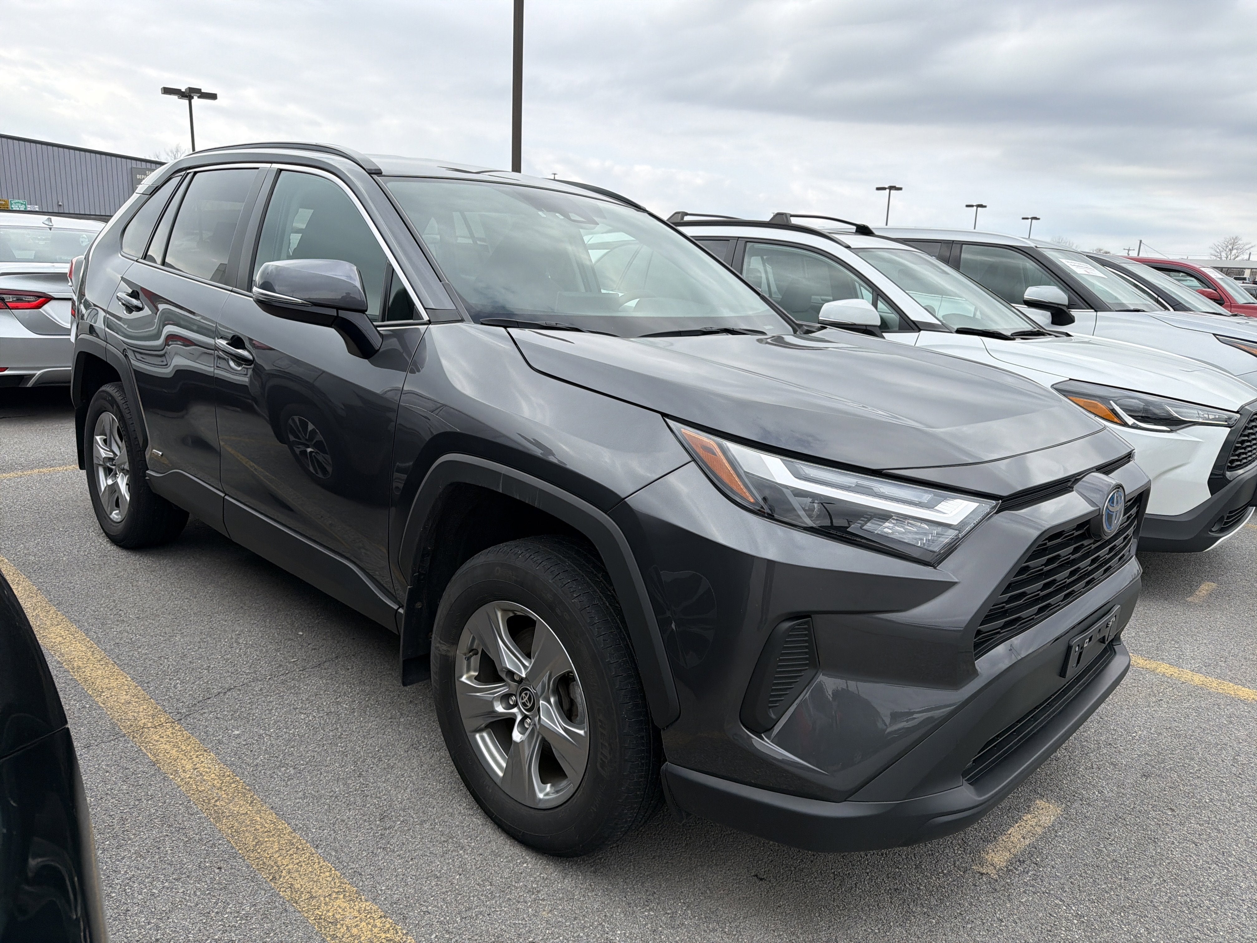 2024 Toyota RAV4 Hybrid XLE
