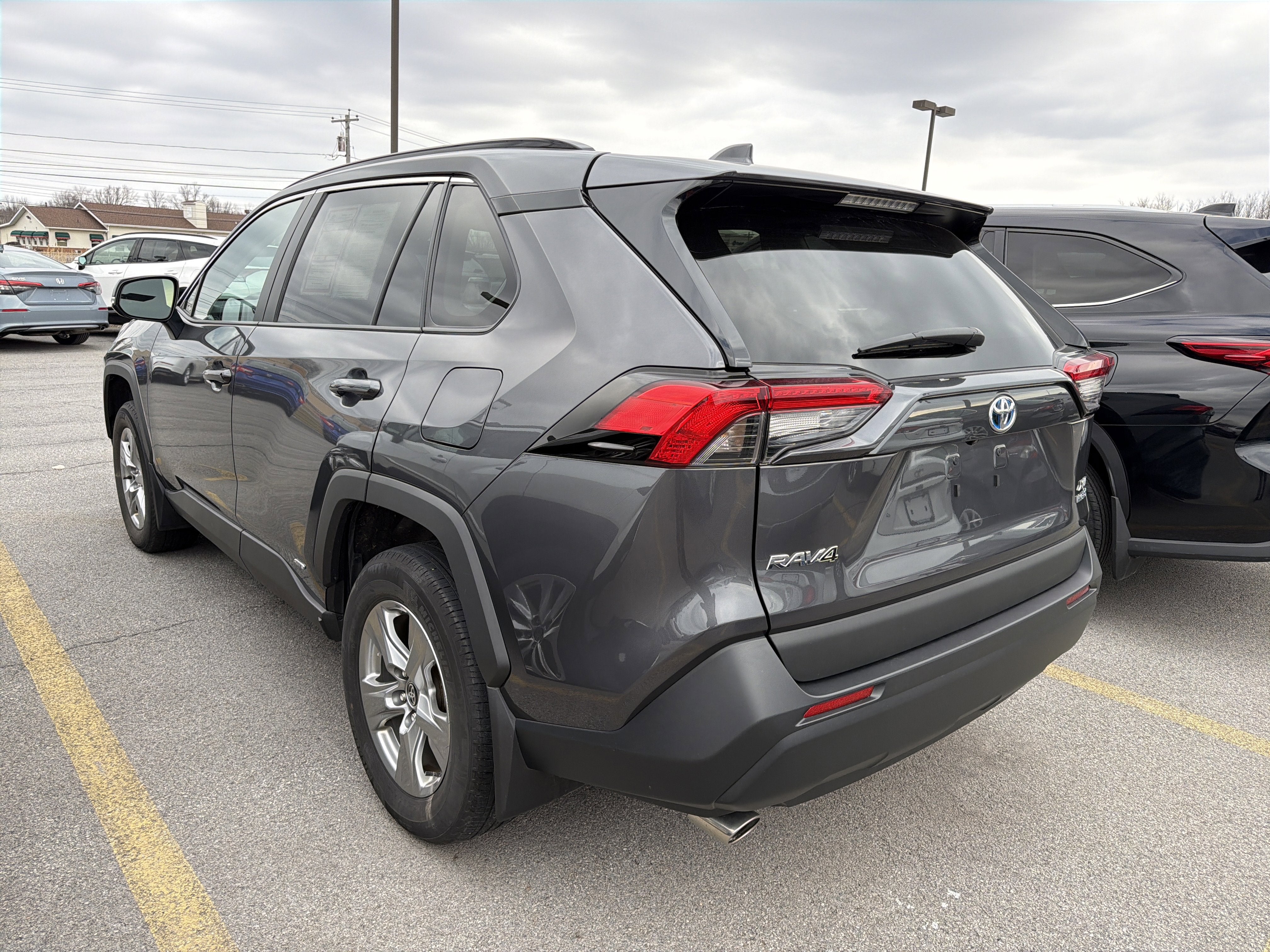 2024 Toyota RAV4 Hybrid XLE