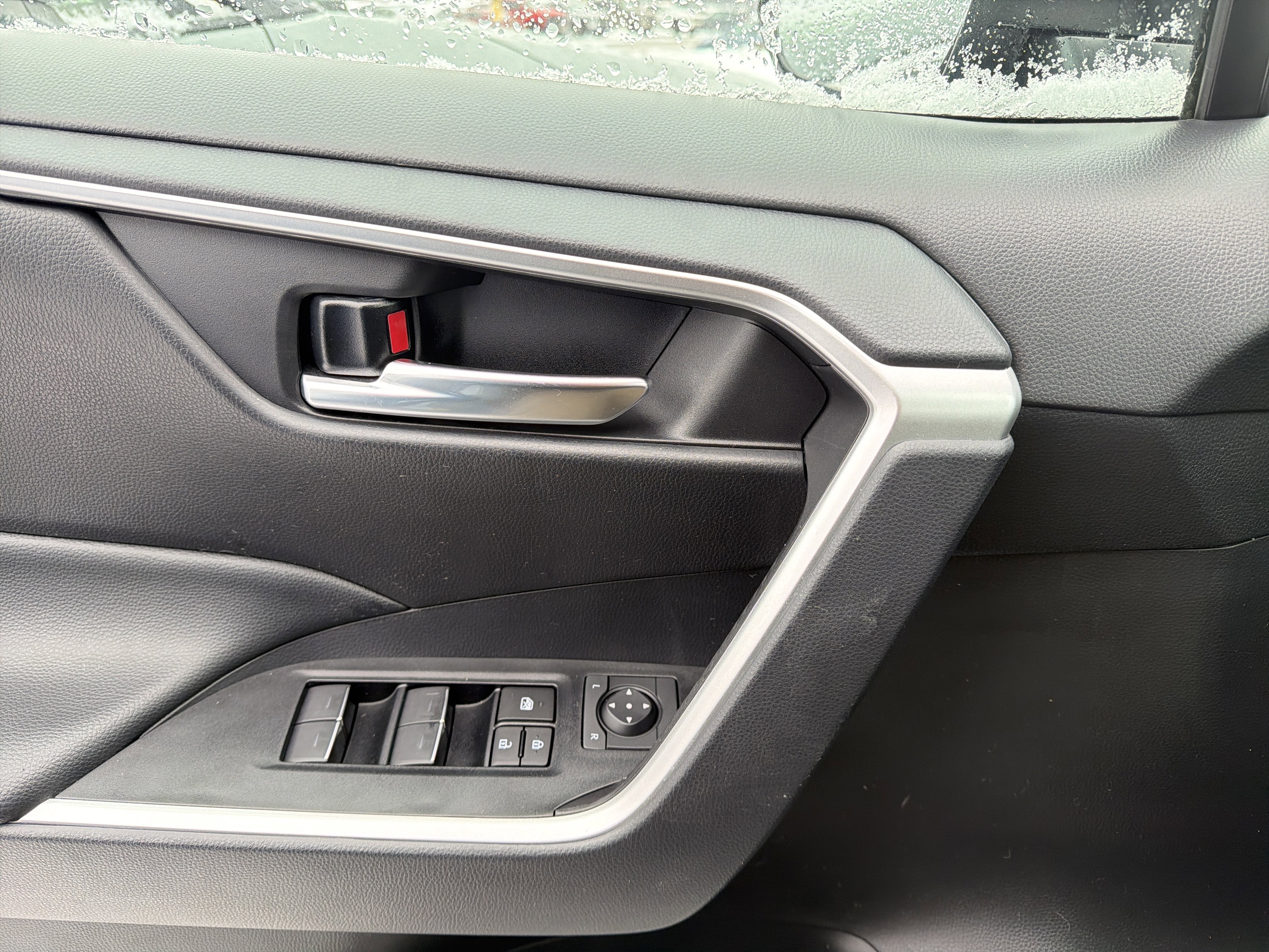 2023 Toyota RAV4 Hybrid Woodland