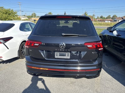 2022 Volkswagen Tiguan SE R-Line Black