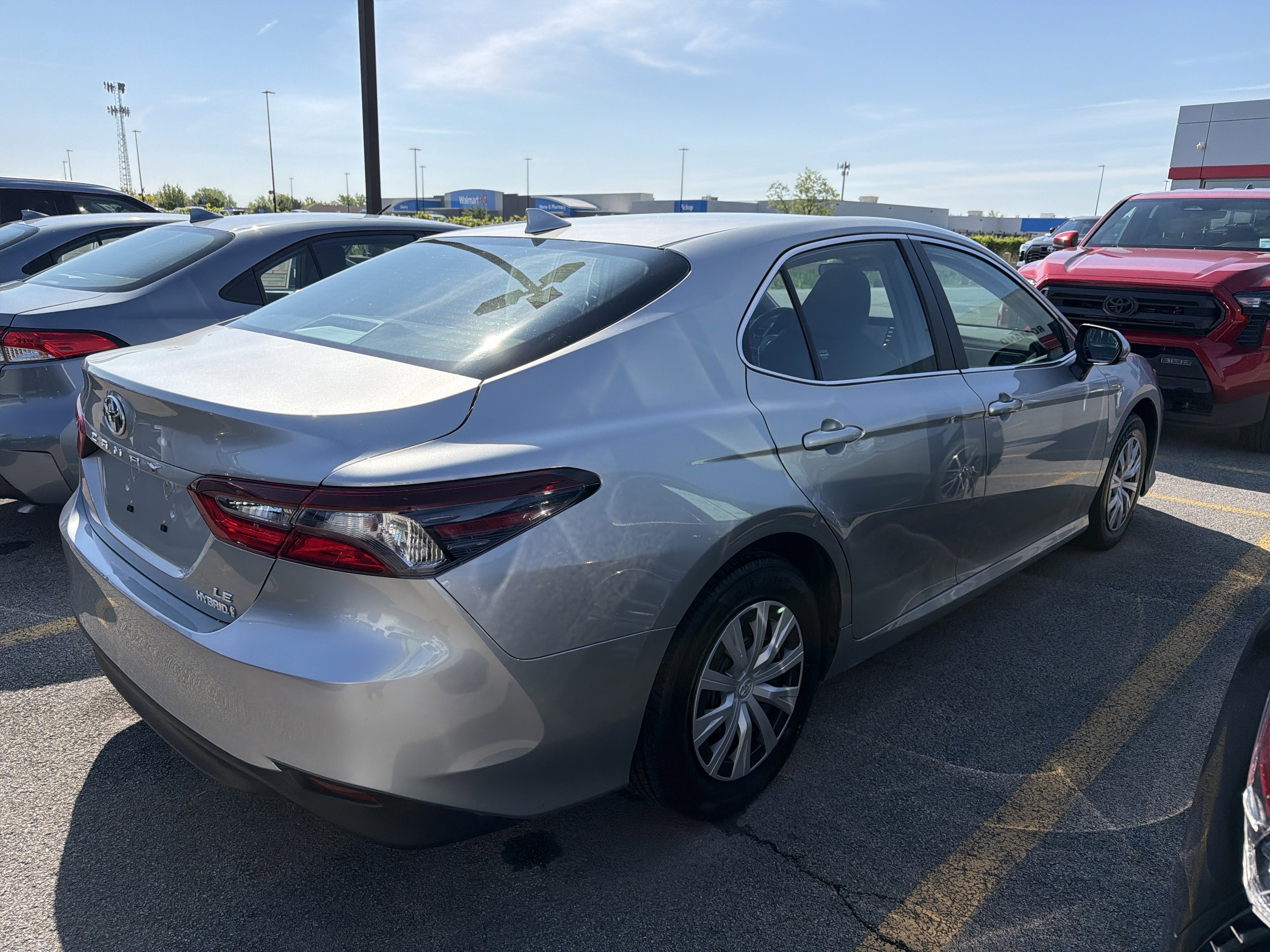 2024 Toyota Camry Hybrid LE
