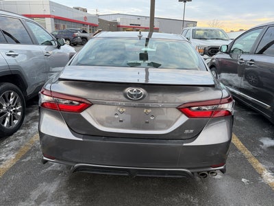 2022 Toyota Camry SE