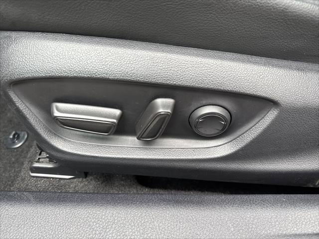 2023 Toyota Camry Hybrid SE