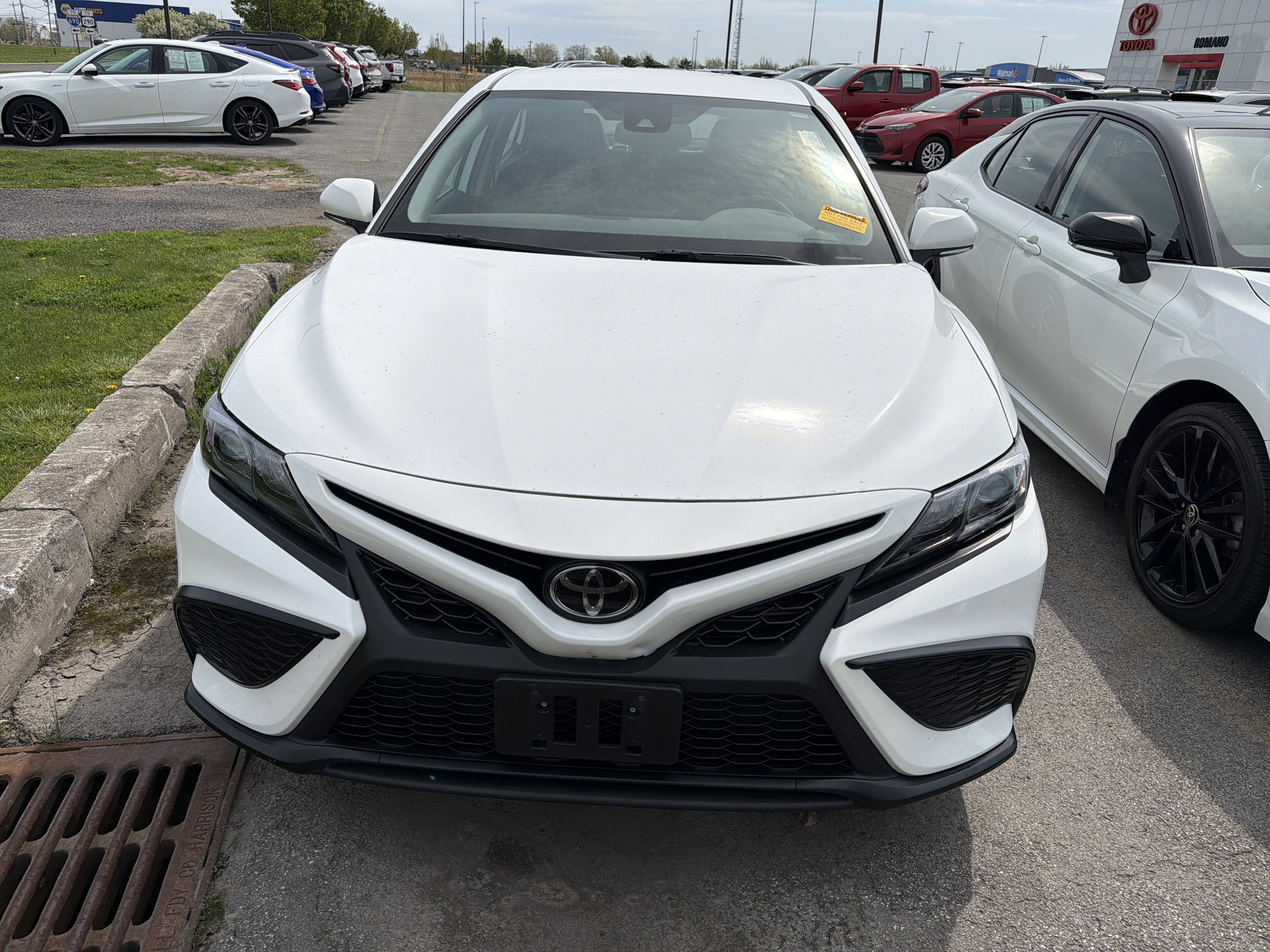 2023 Toyota Camry SE