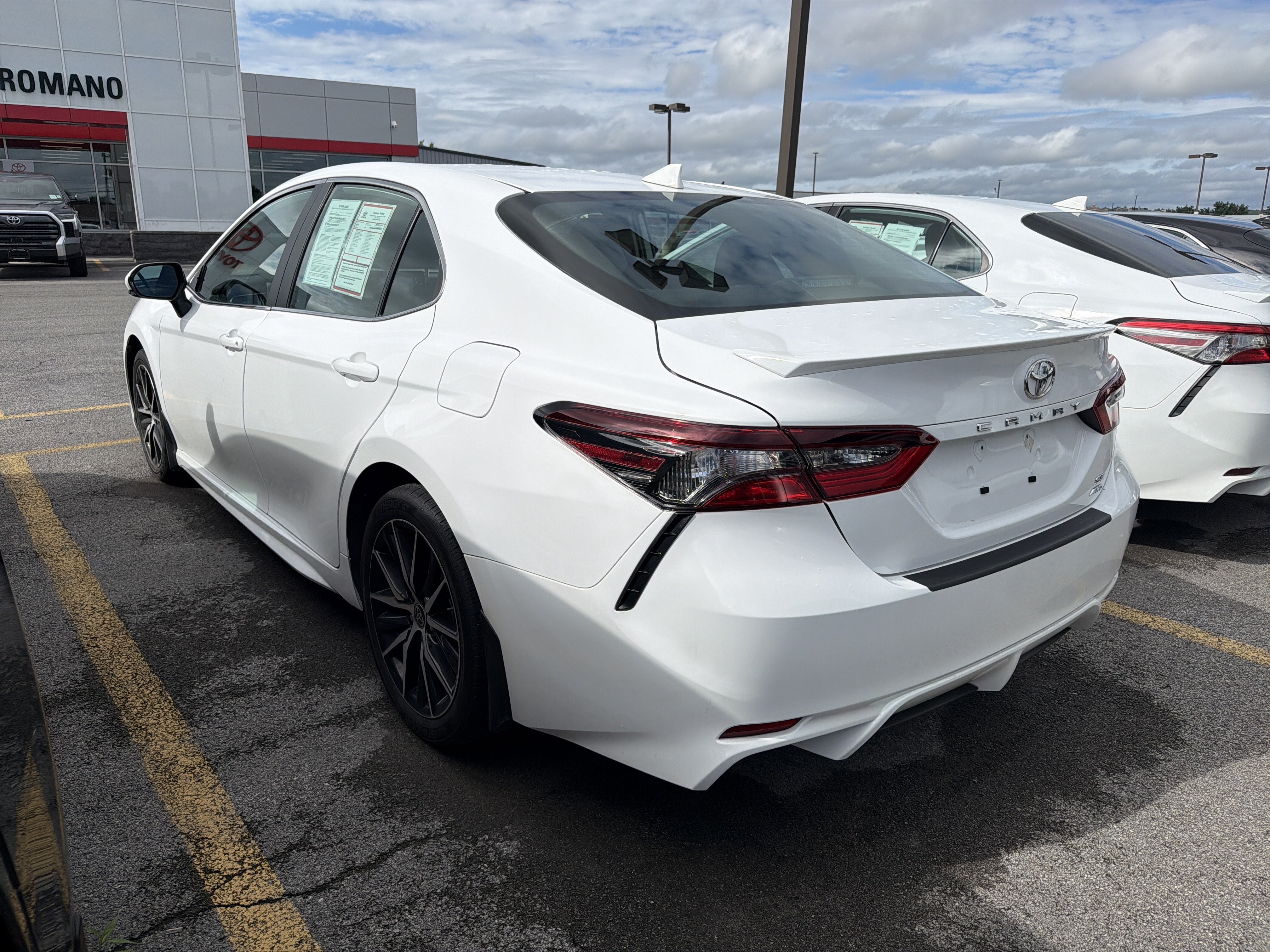 2023 Toyota Camry SE
