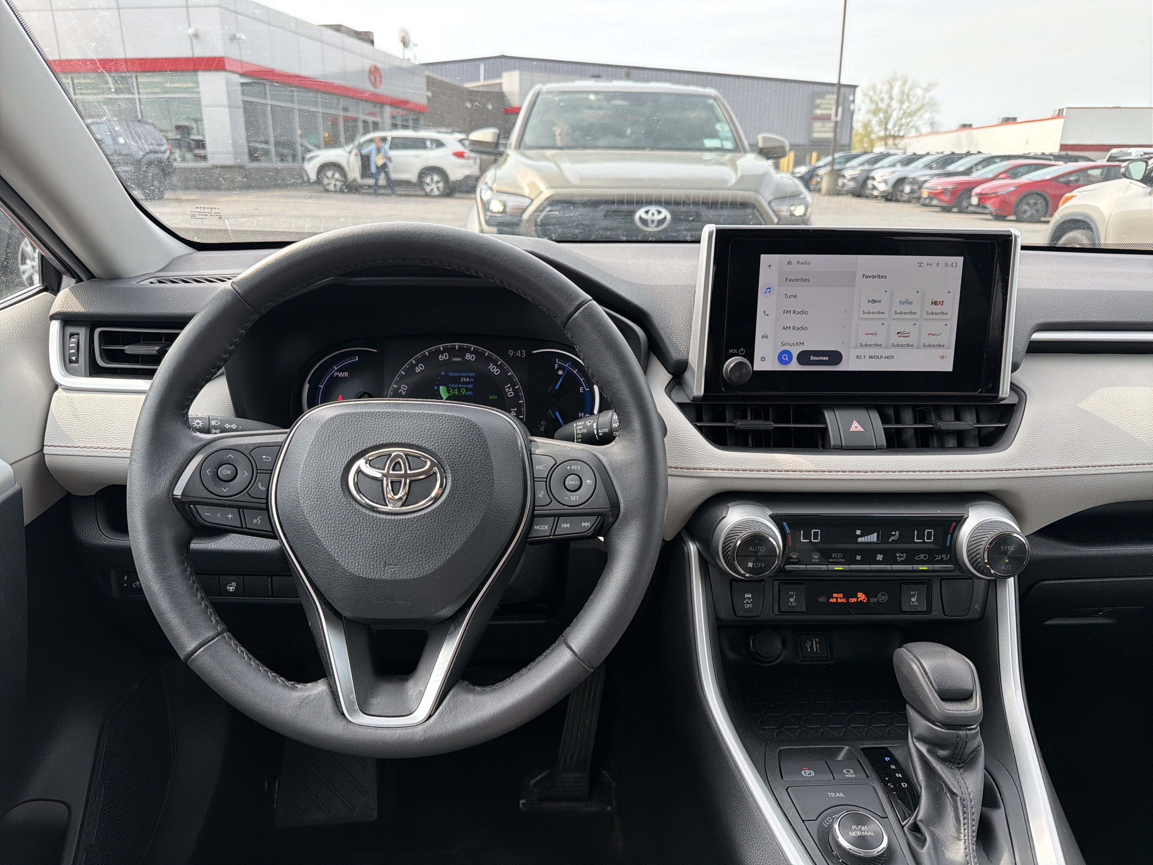 2023 Toyota RAV4 Hybrid XLE