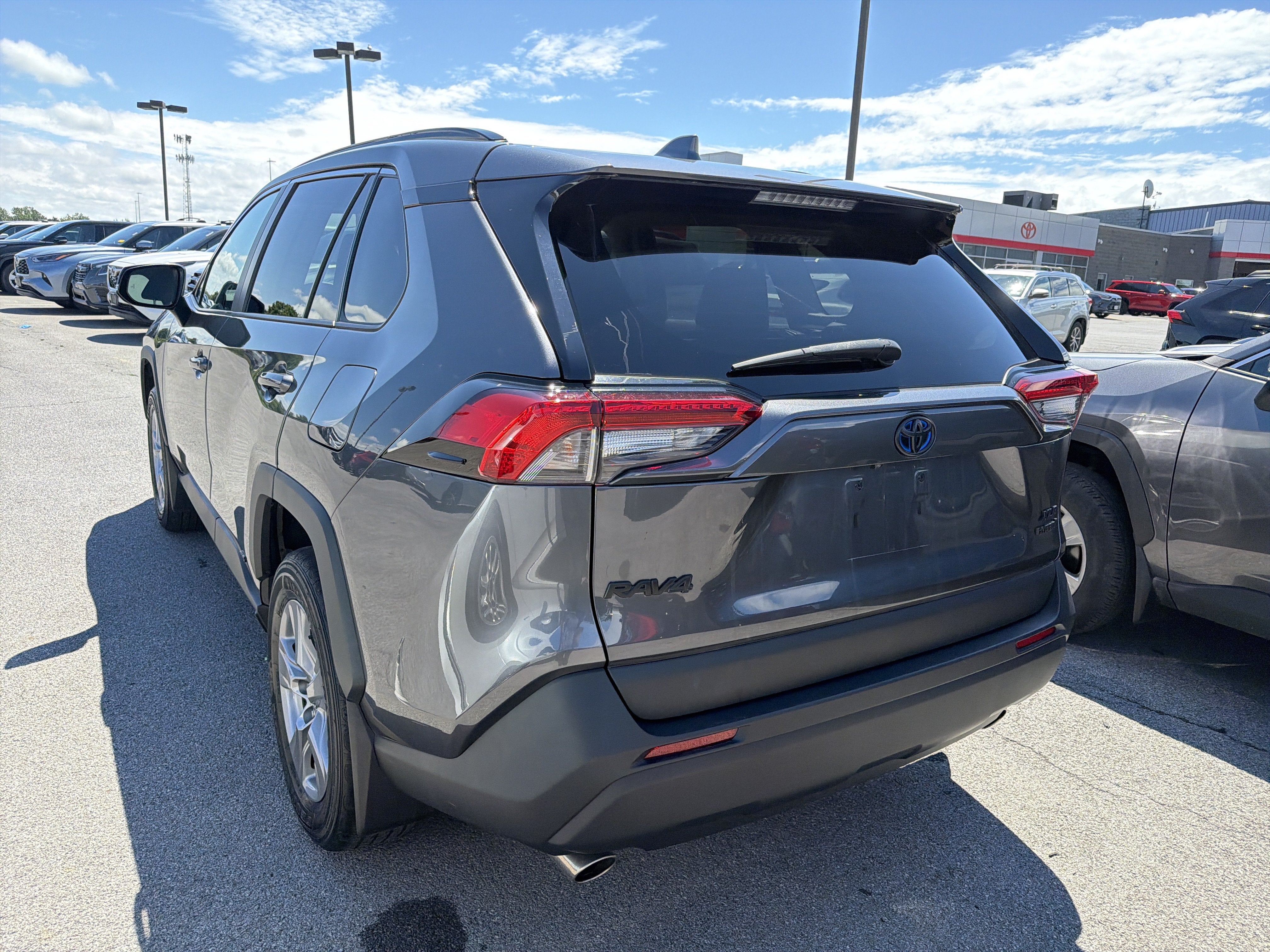 2023 Toyota RAV4 Hybrid XLE