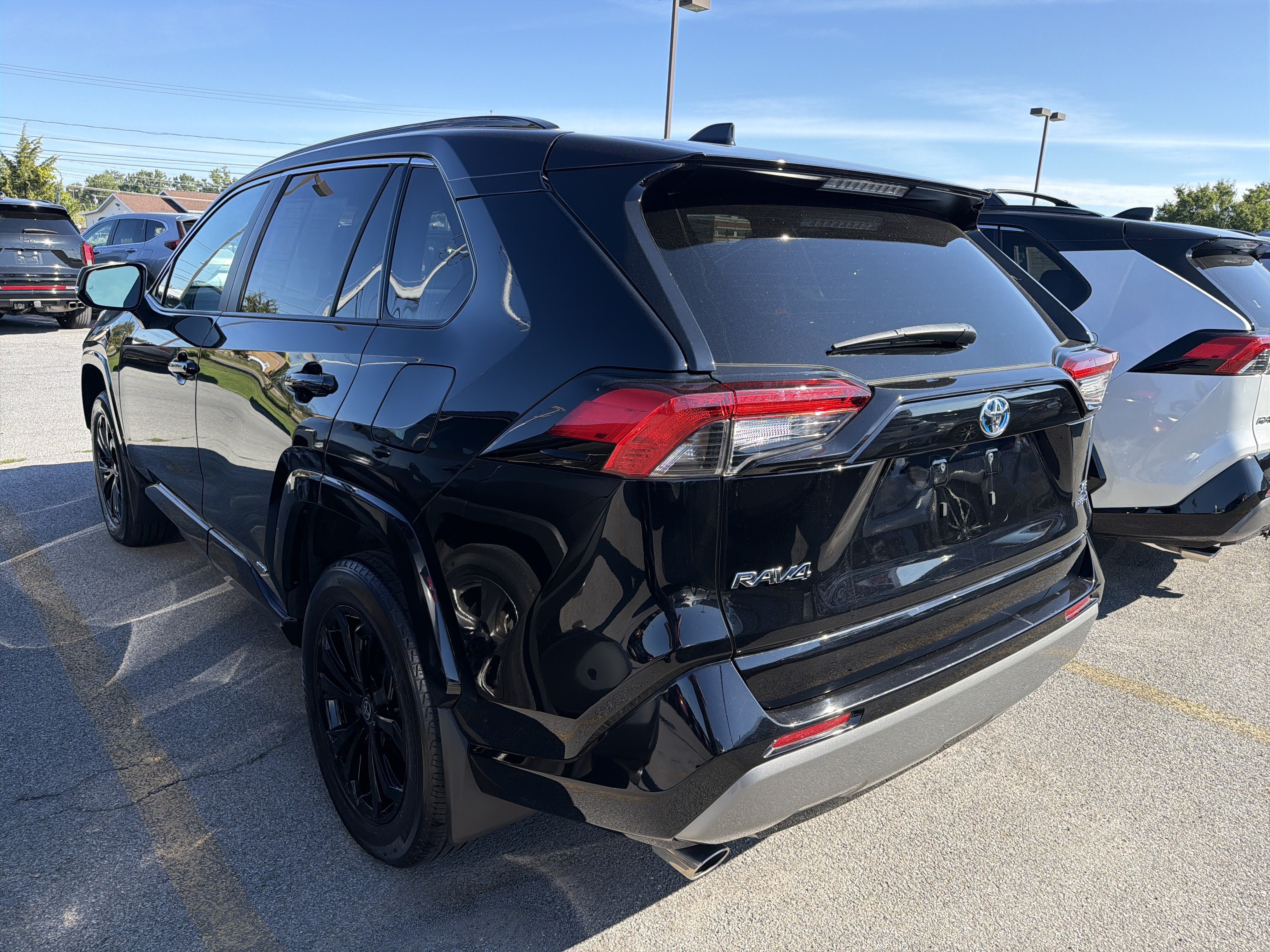 2022 Toyota RAV4 Hybrid SE