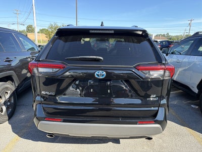 2022 Toyota RAV4 Hybrid SE