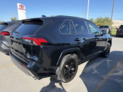 2022 Toyota RAV4 Hybrid SE