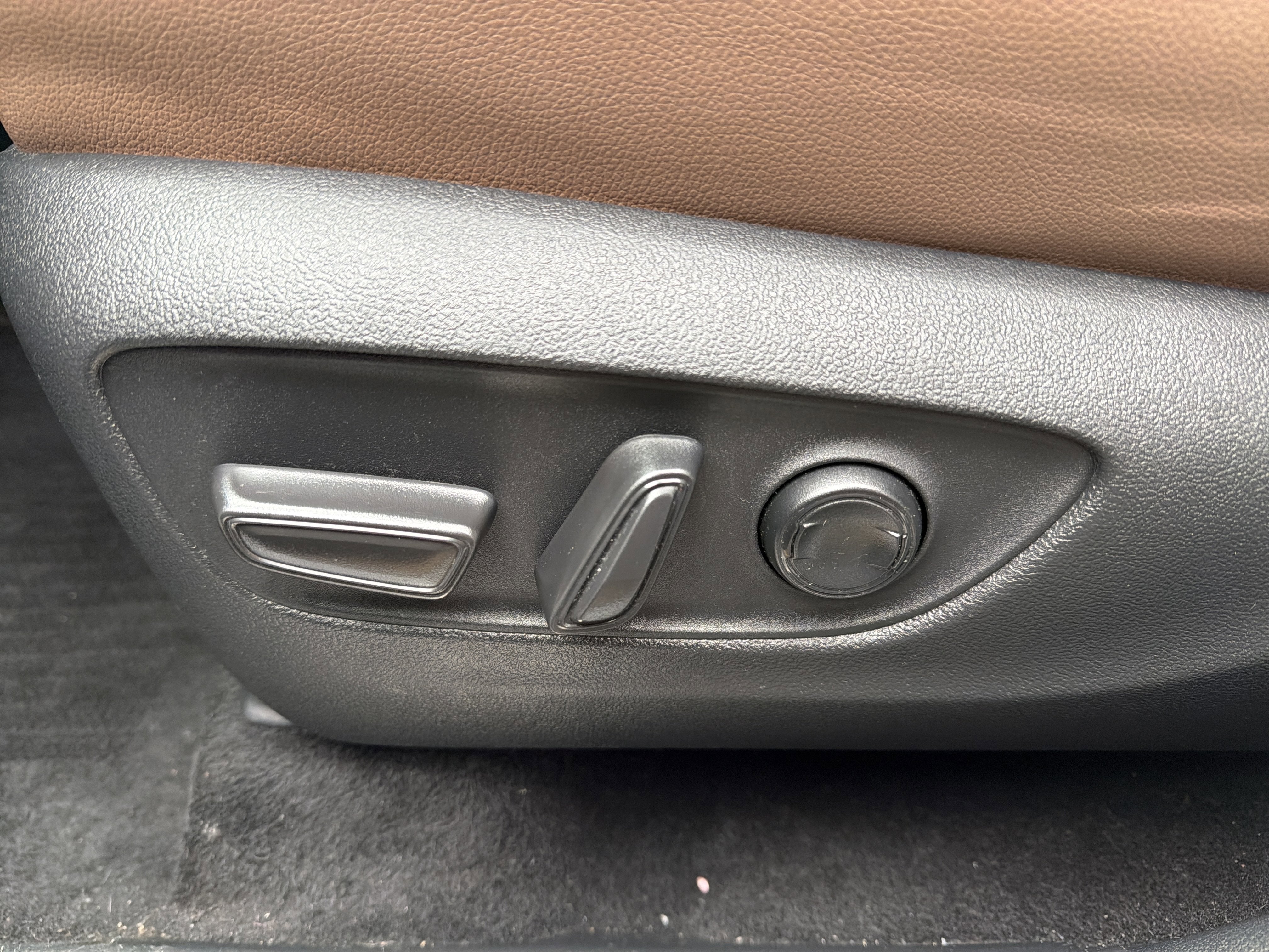 2025 Toyota Grand Highlander Hybrid MAX Platinum