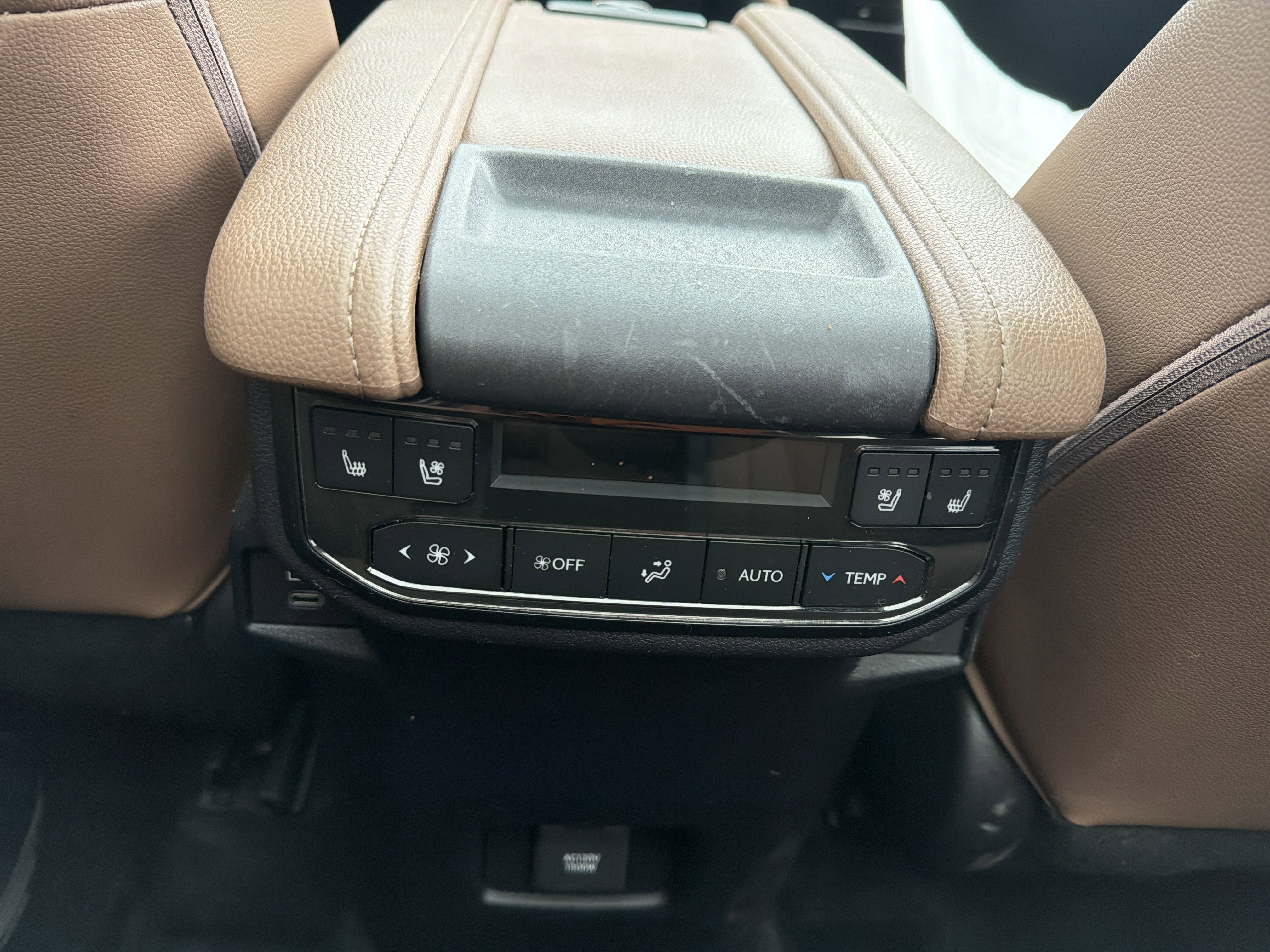 2025 Toyota Grand Highlander Hybrid MAX Platinum