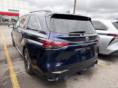 2022 Toyota Sienna XSE
