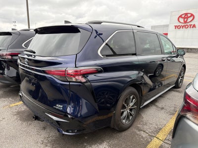 2022 Toyota Sienna XSE