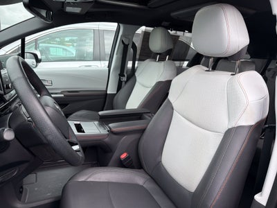 2022 Toyota Sienna XSE