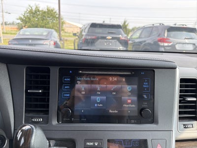 2017 Toyota Sienna XLE