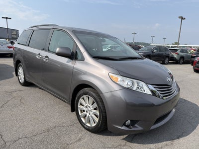 2017 Toyota Sienna XLE